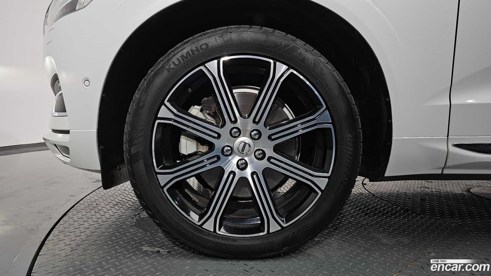 XC60 Volvo 2018.9-OUTER-005