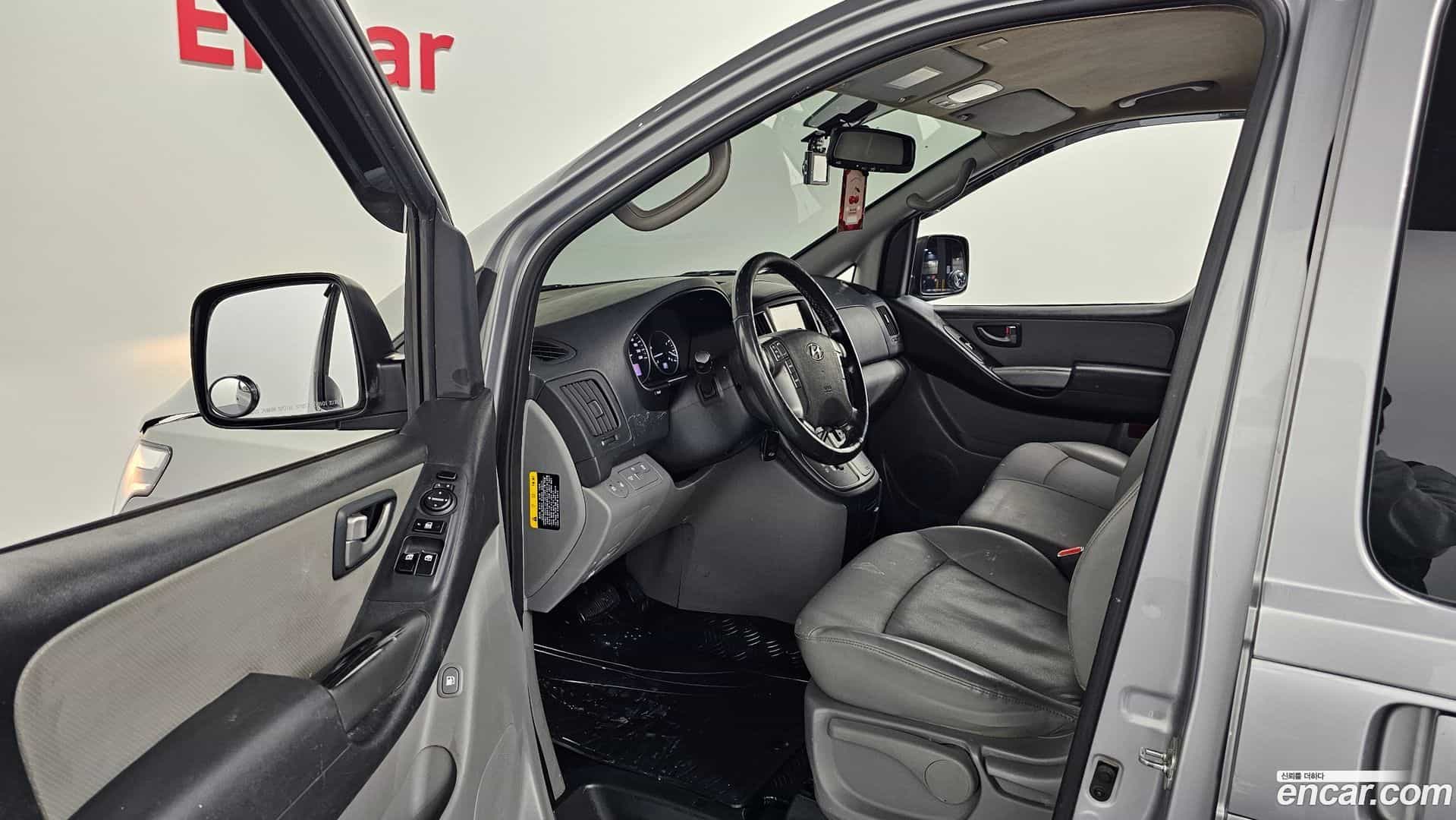 Starex Hyundai 2018.1-OPTION-015