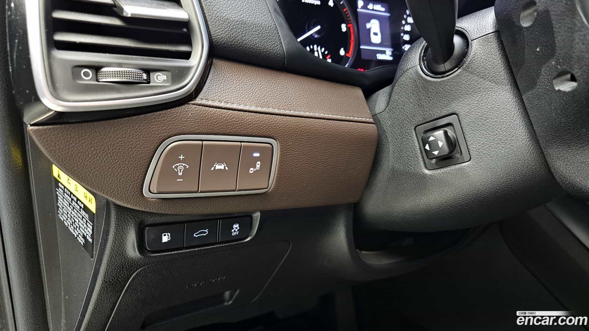 Grandeur Hyundai 2018.1-OPTION-018