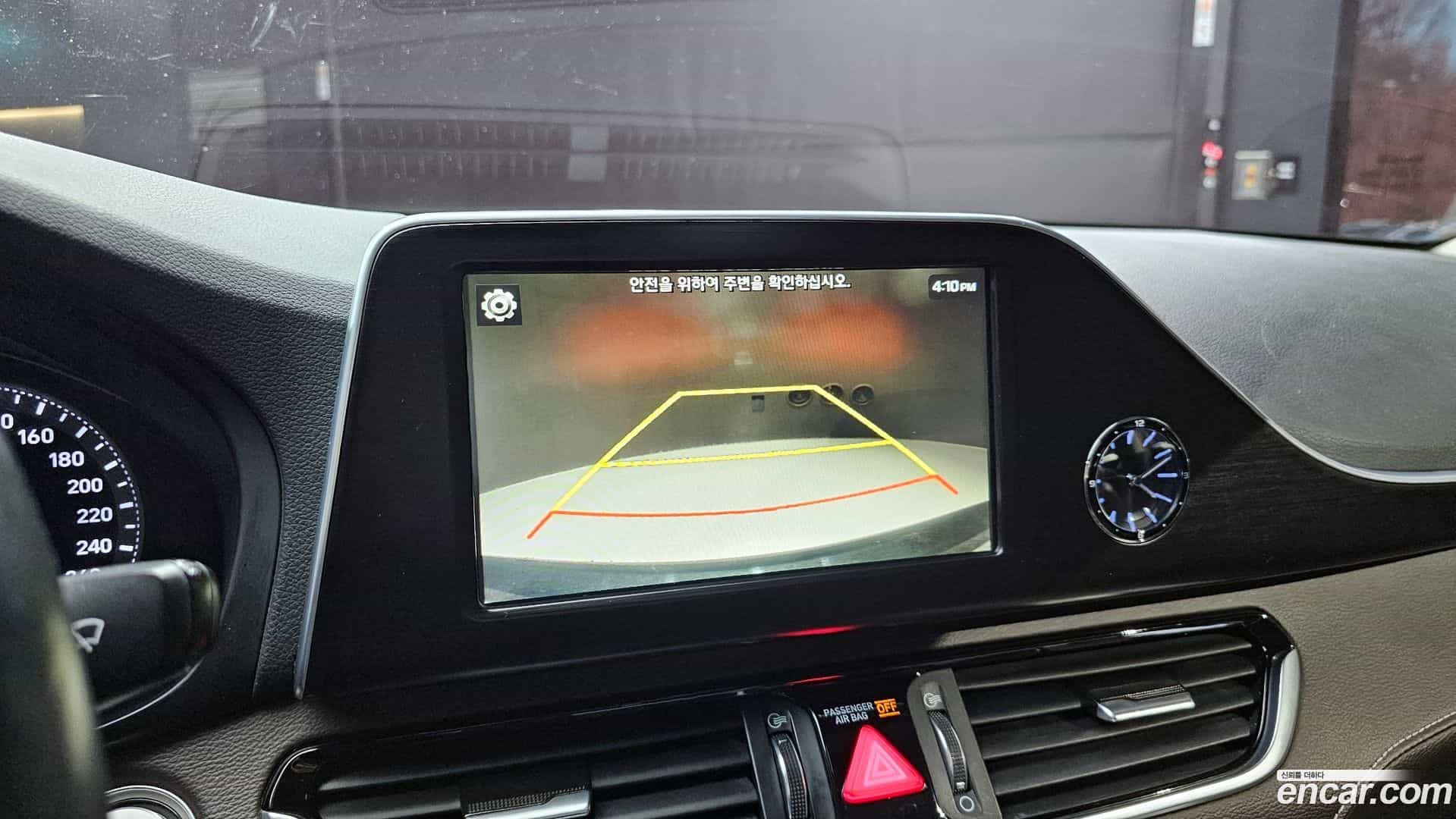 Grandeur Hyundai 2018.1-OPTION-021