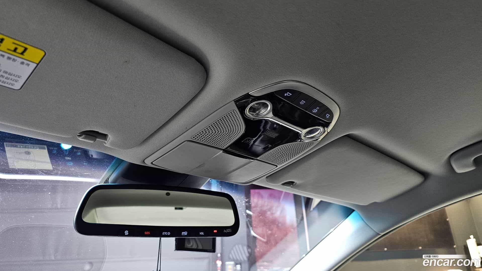 Grandeur Hyundai 2018.1-OPTION-022