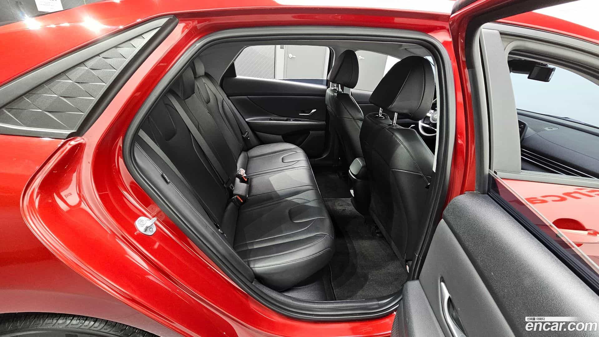 AVANTE Hyundai 2023.5-OPTION-016