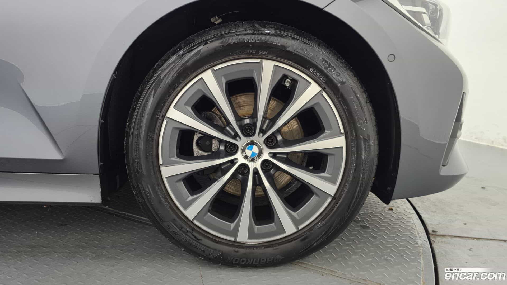 3-Series BMW 2022.1-OUTER-005