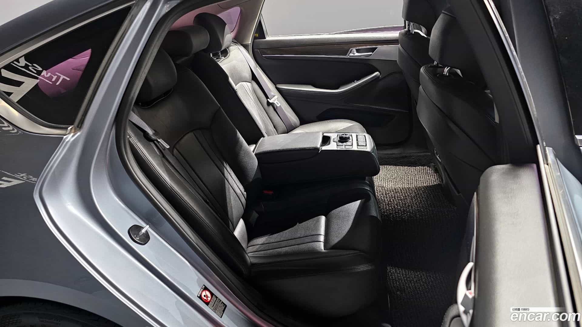 G80 Genesis 2017.1-OPTION-016