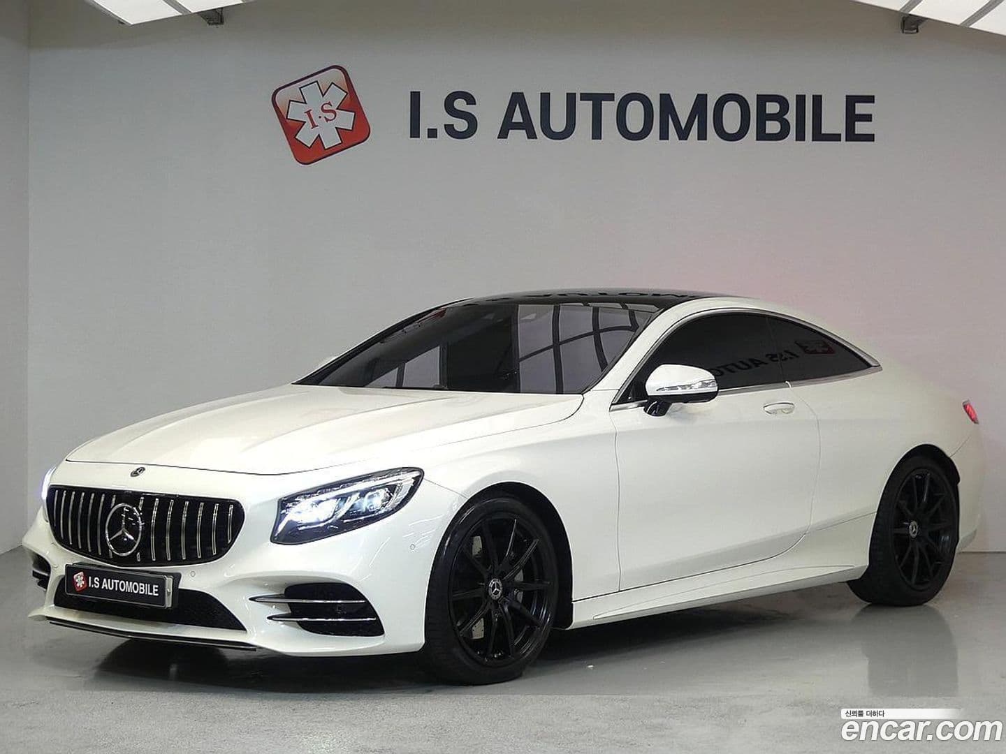 Main__Slider__Photo:S-Class Mercedes-Benz 2020.4-0