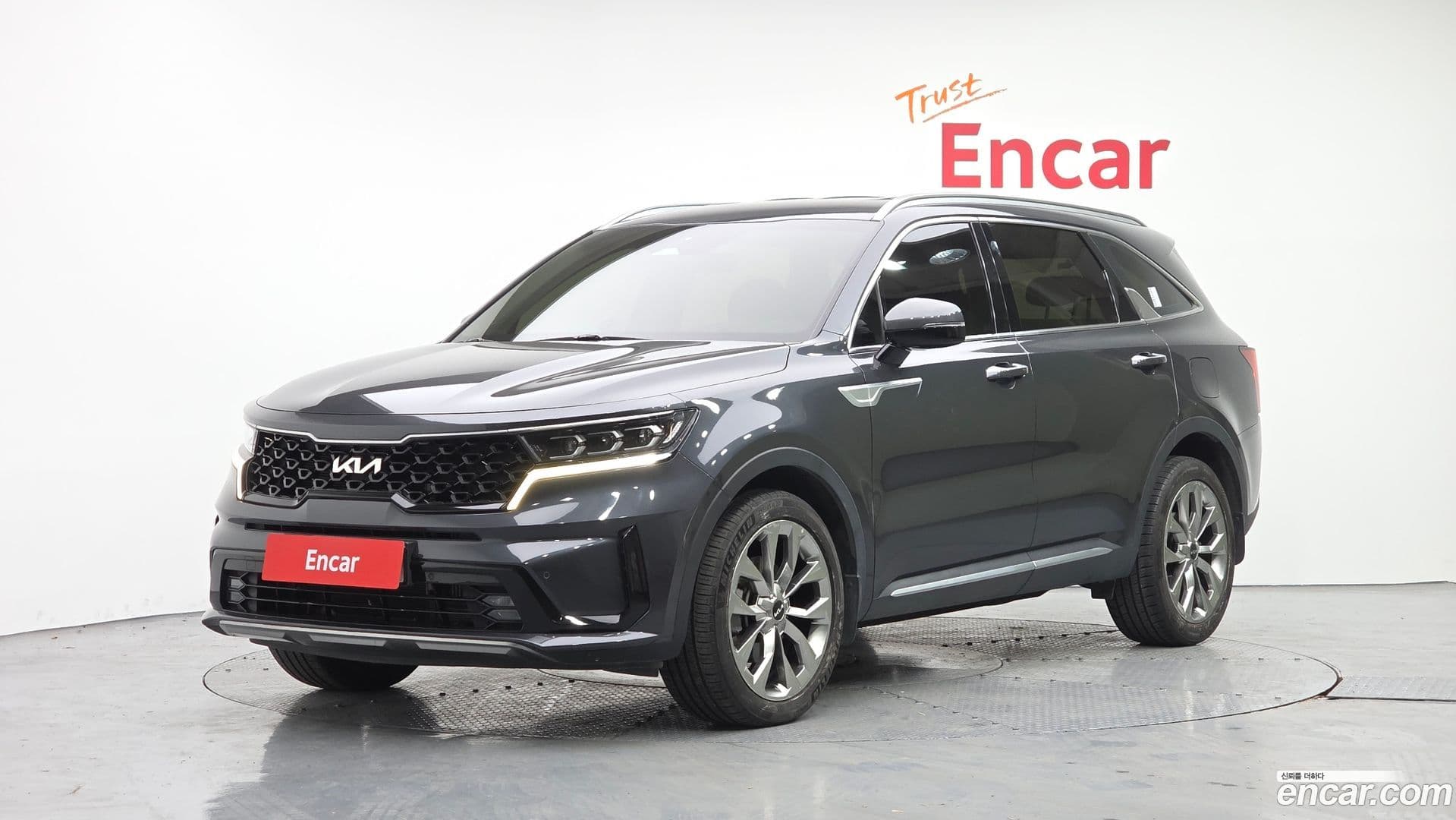 Main__Slider__Photo:Sorento Kia 2021.11-0