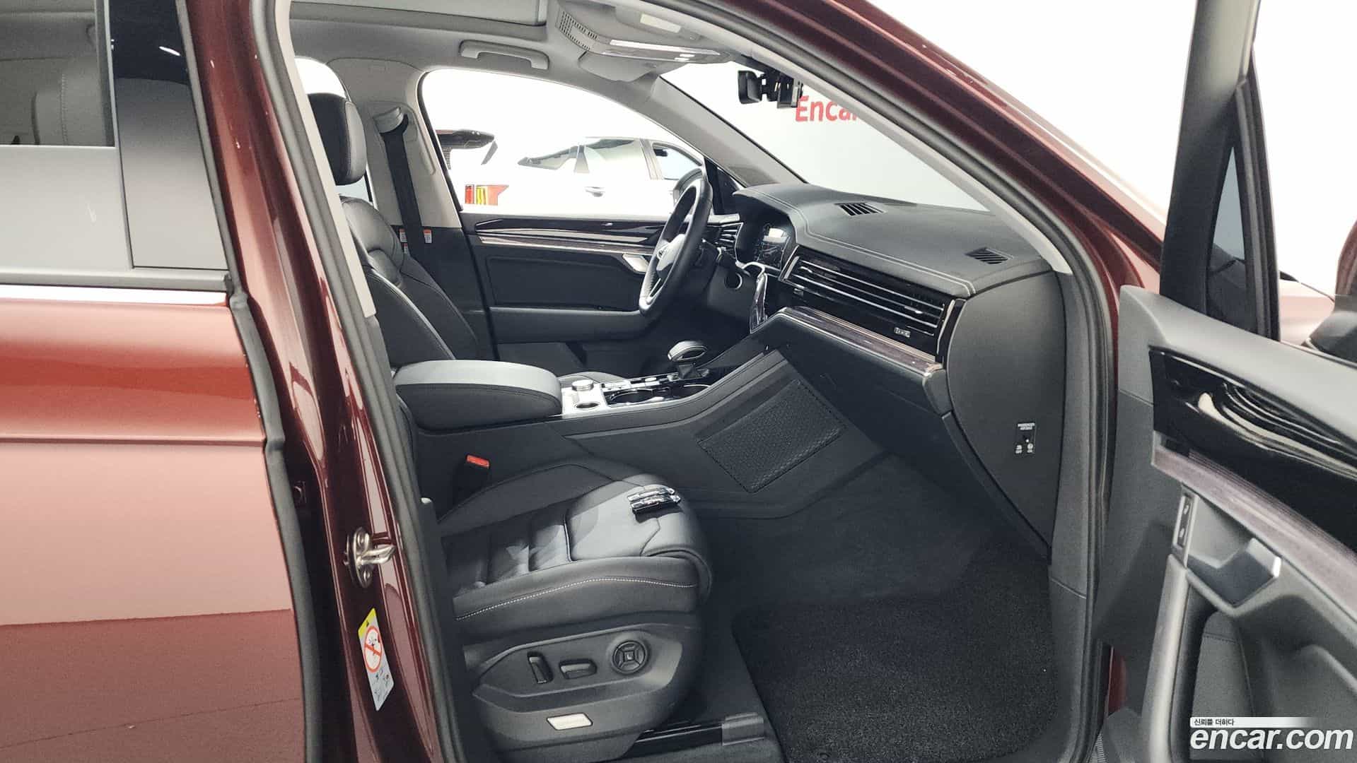 Touareg Volkswagen 2023.11-OPTION-015