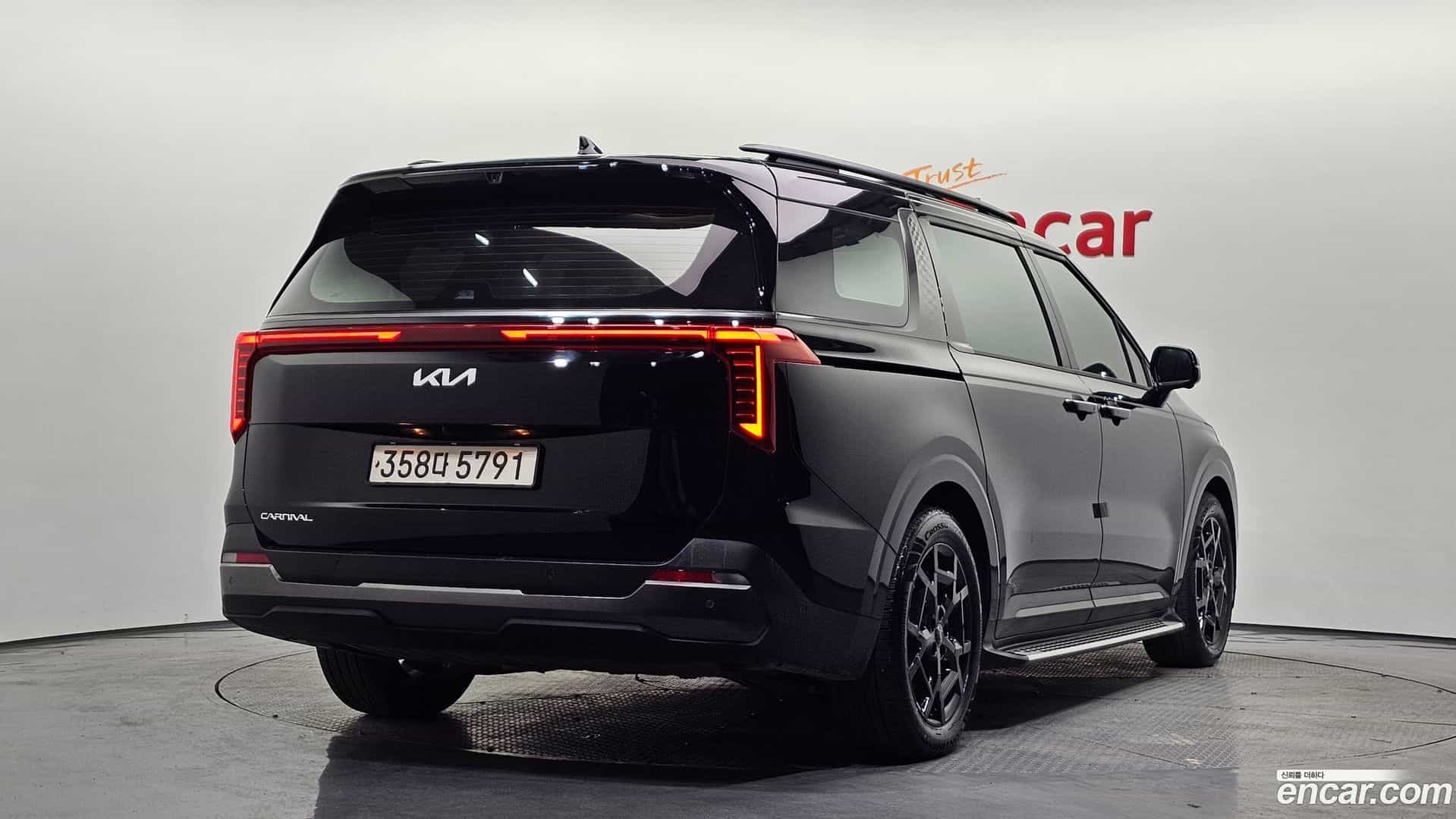 Canival Kia 2023.11-OUTER-002