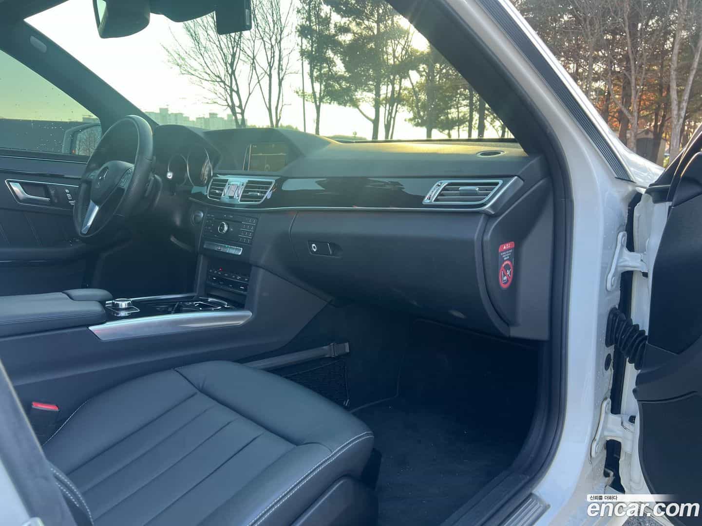 E-Class Mercedes-Benz 2015.8-INNER-009