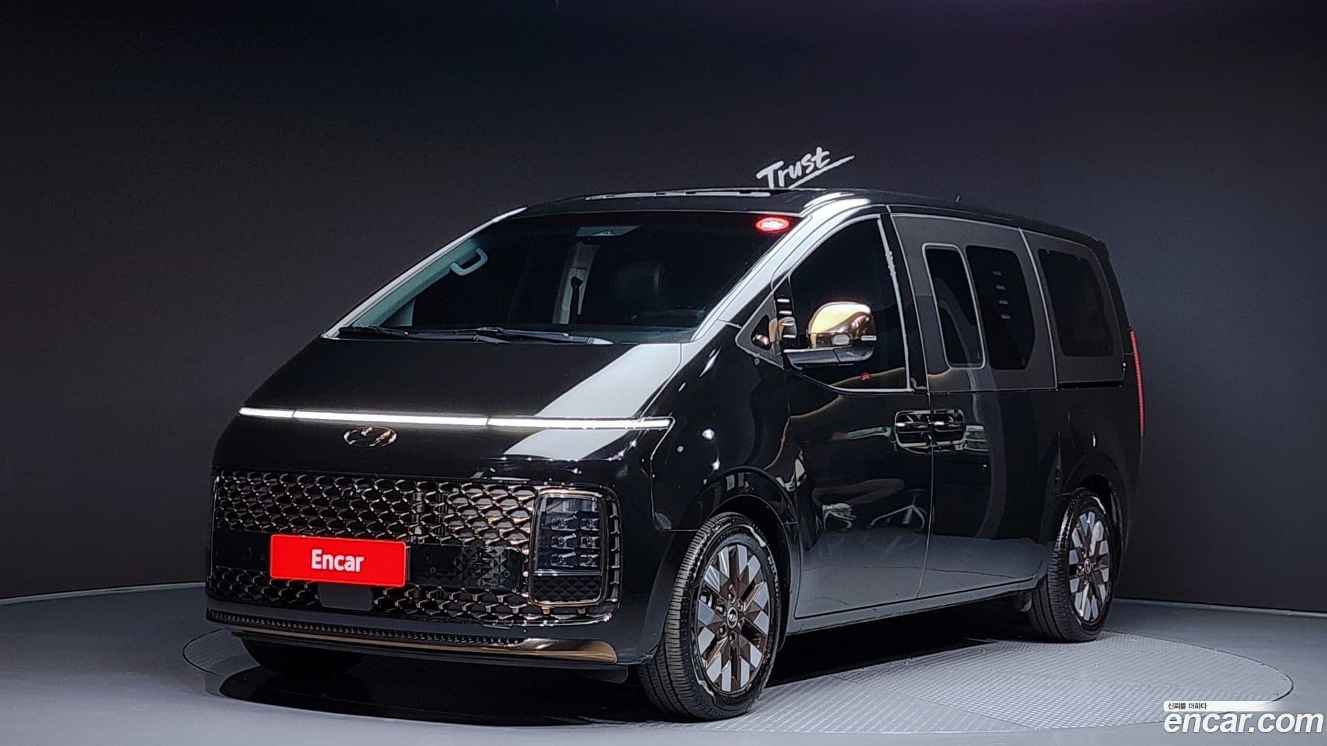 Main__Slider__Photo:Staria Hyundai 2021.10-0