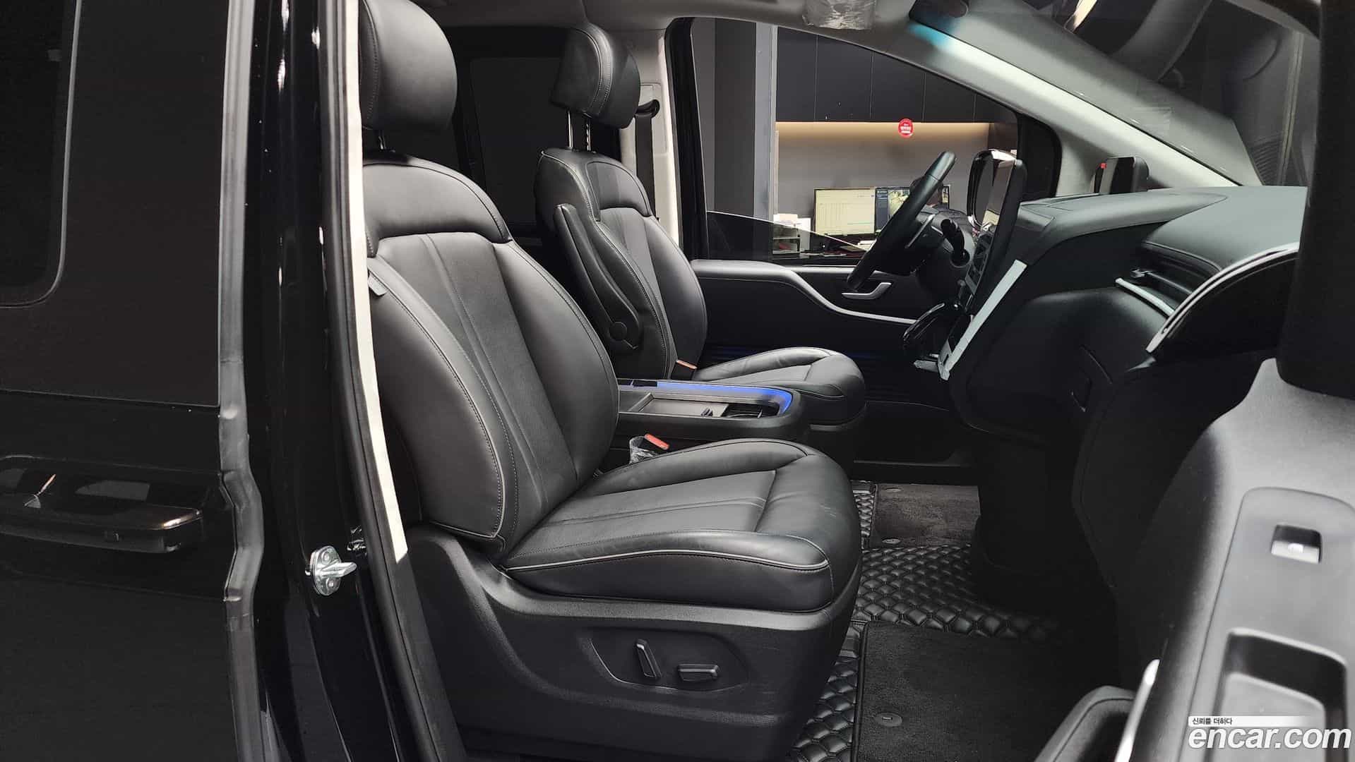 Staria Hyundai 2021.10-OPTION-015