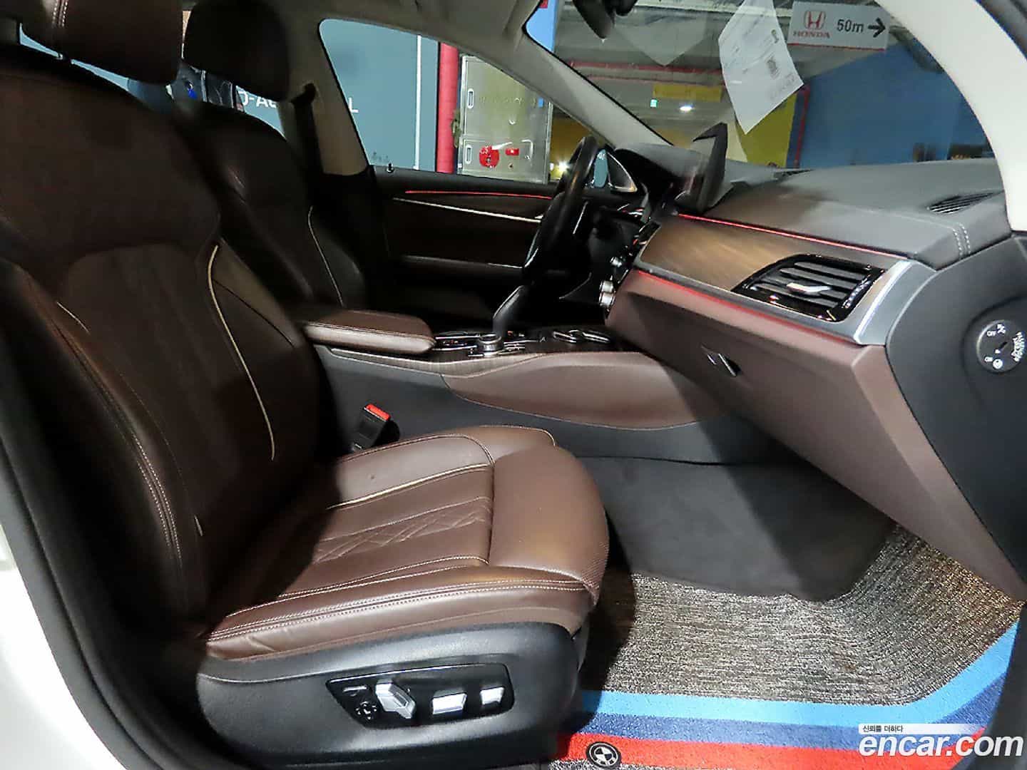 Gran Turismo BMW 2022.3-INNER-008