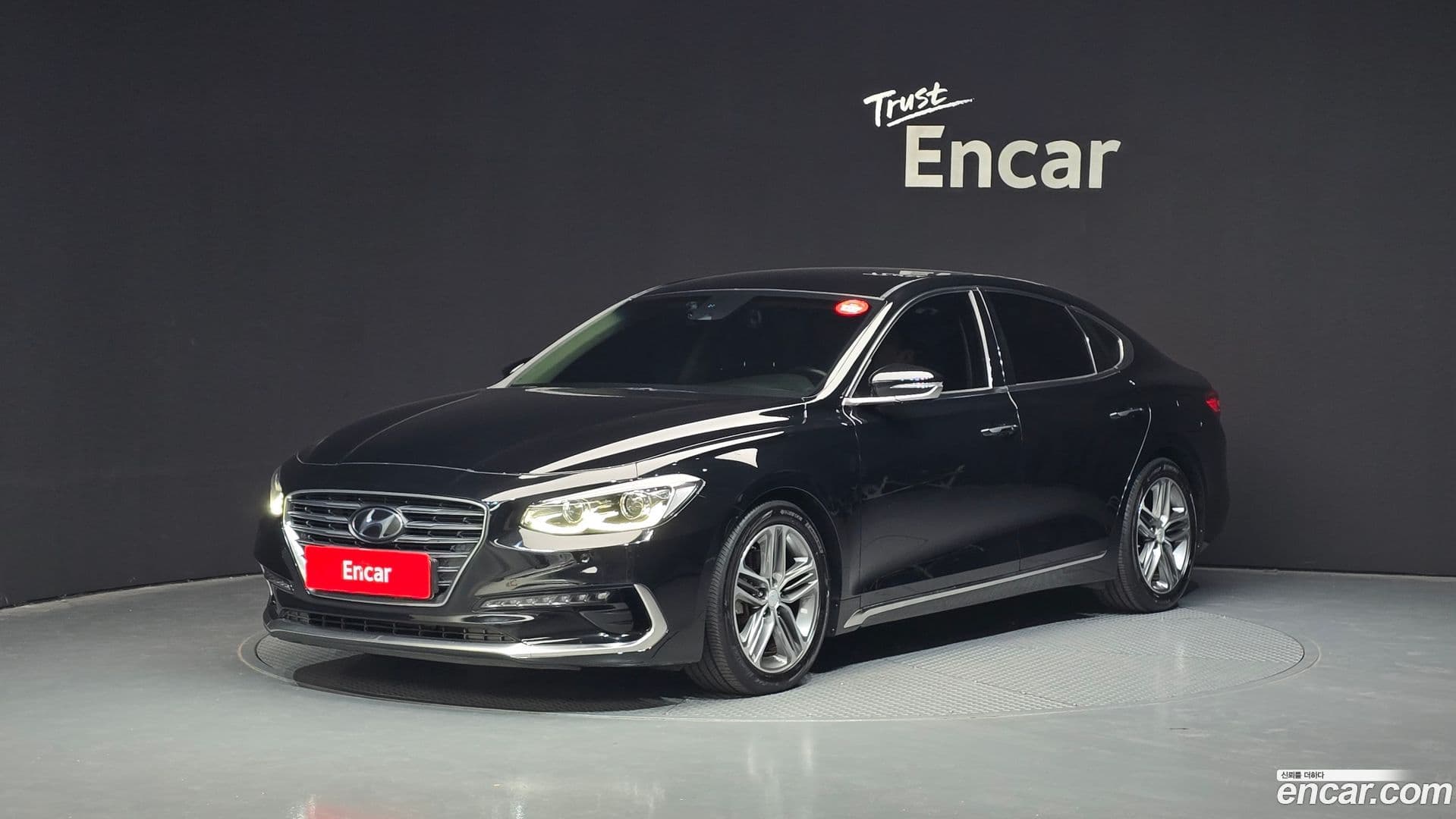 Main__Slider__Photo:Grandeur Hyundai 2017.6-0