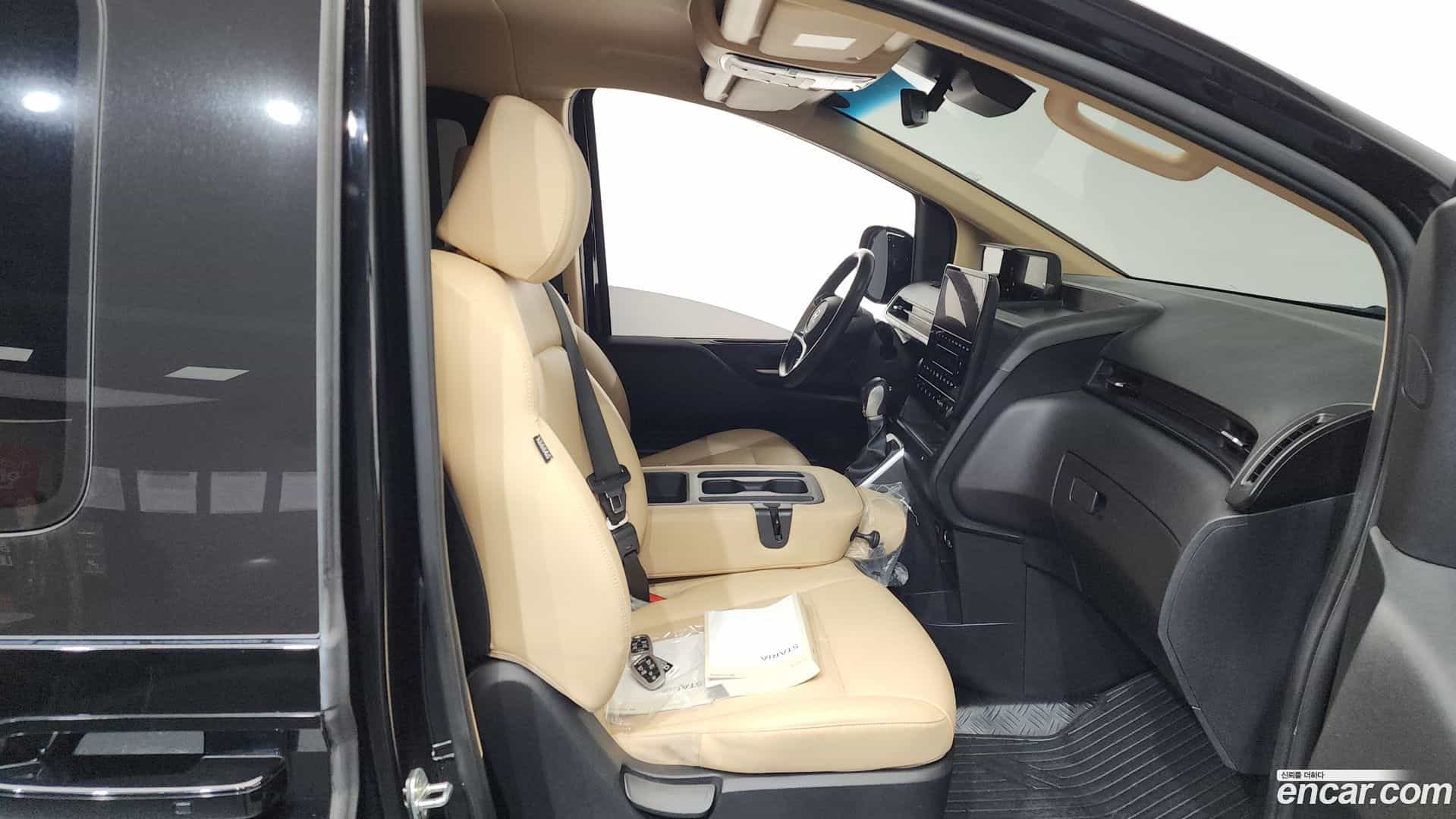 Staria Hyundai 2021.4-OPTION-015