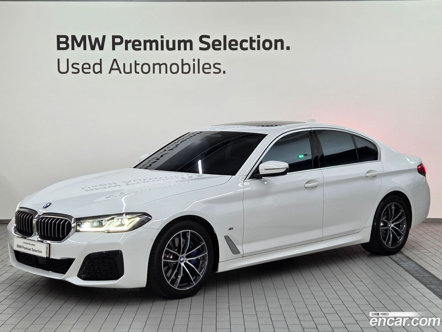 Main__Slider__Photo:5-Series BMW 2021.11-0