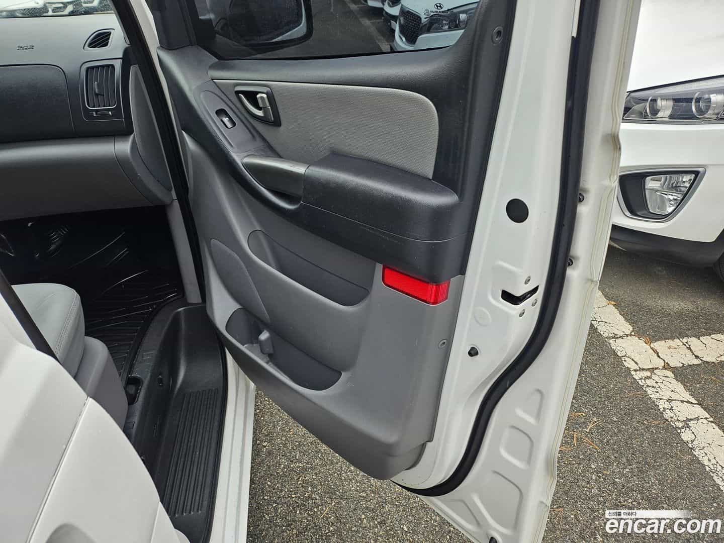 Starex Hyundai 2015.4-OPTION-023