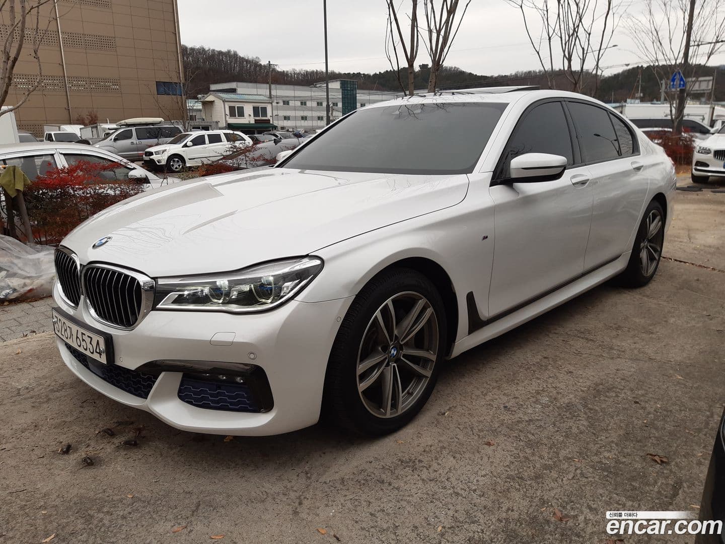 Main__Slider__Photo:7-Series BMW 2017.2-0