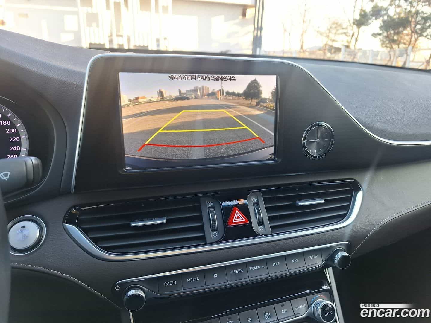 Grandeur Hyundai 2018.0-OPTION-021