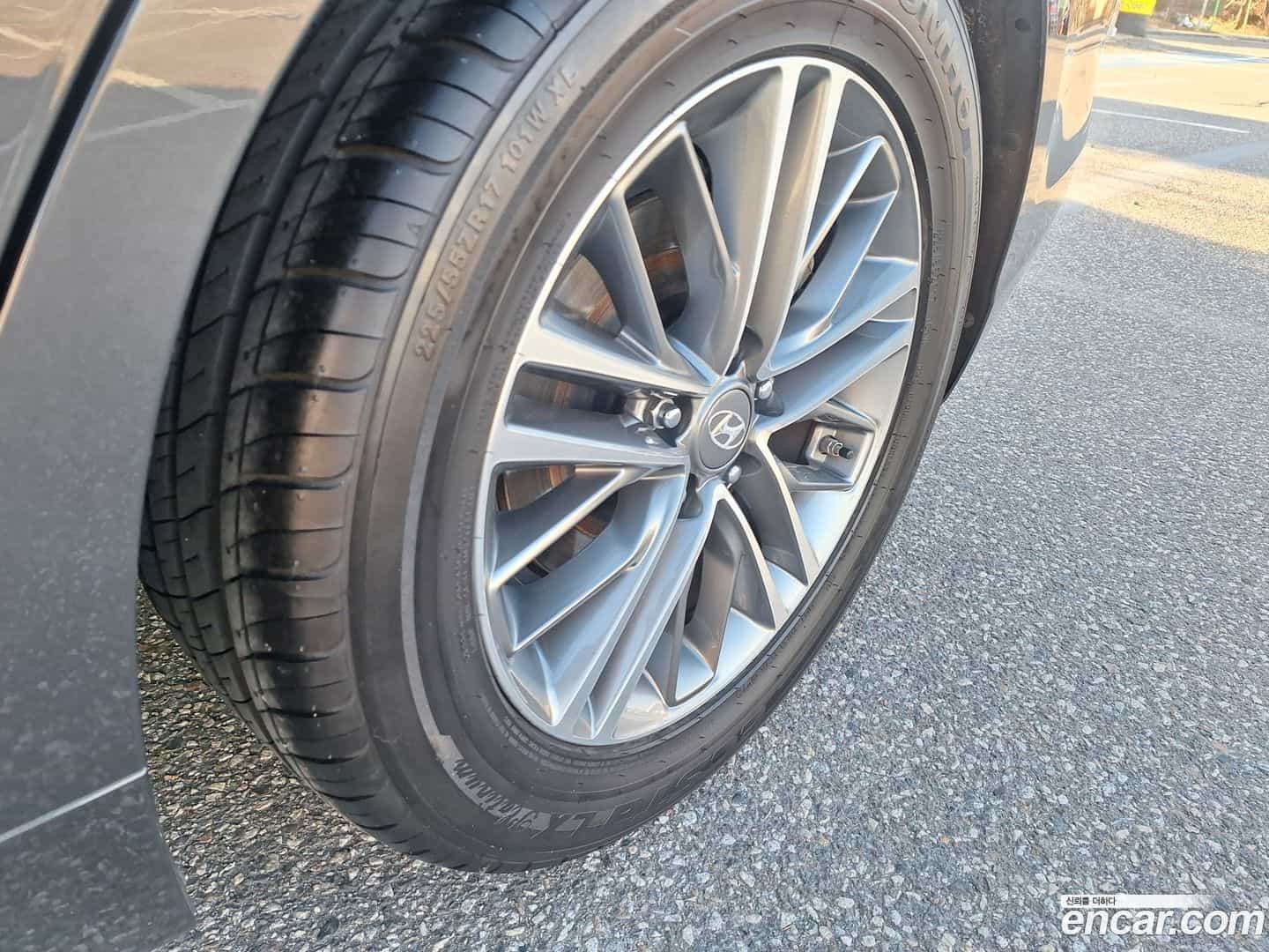 Grandeur Hyundai 2018.0-OPTION-024
