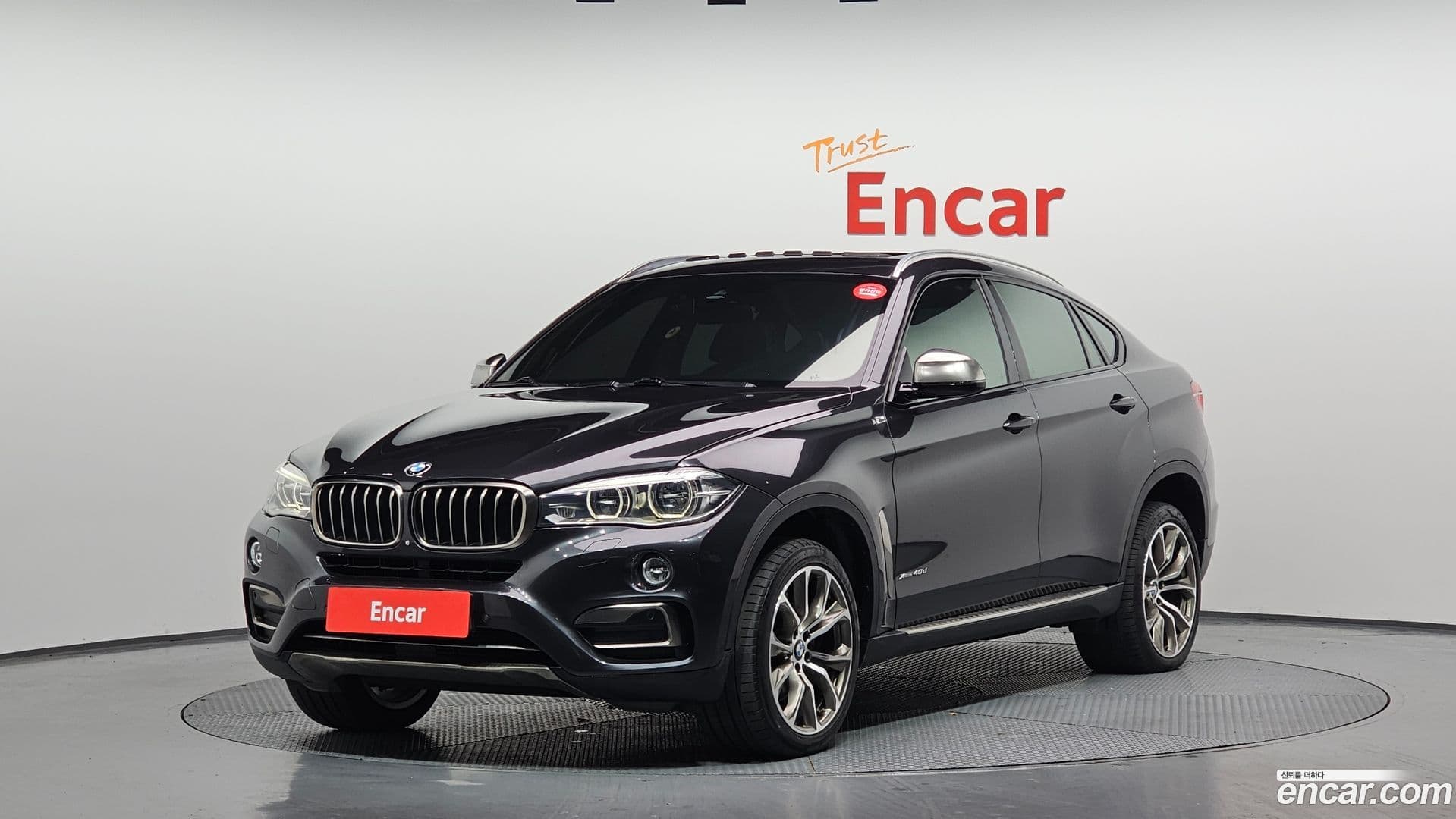 Main__Slider__Photo:X6 BMW 2015.4-0