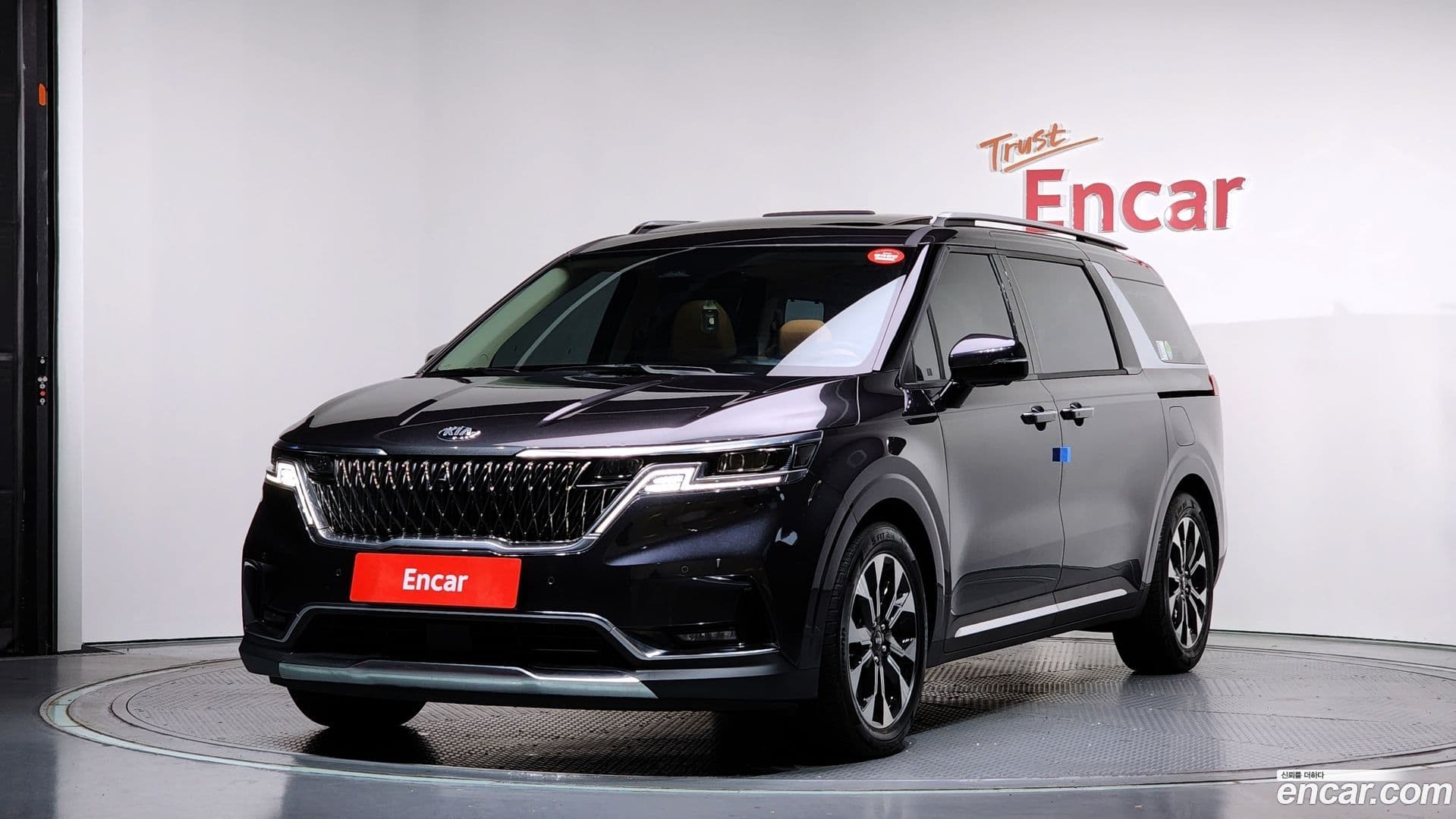Main__Slider__Photo:Canival Kia 2020.10-0