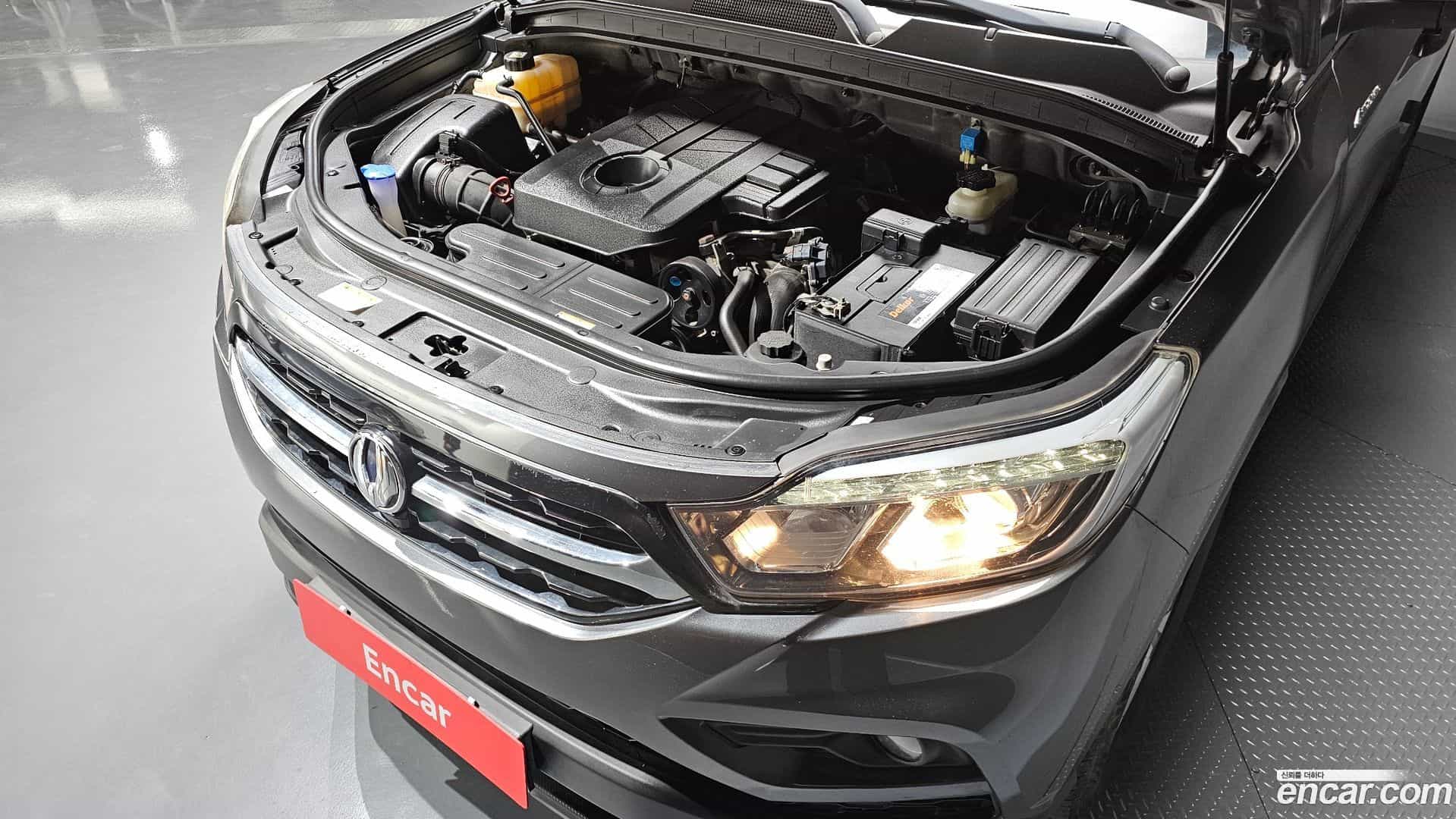 Rexton KG Mobility 2019.0-INNER-006