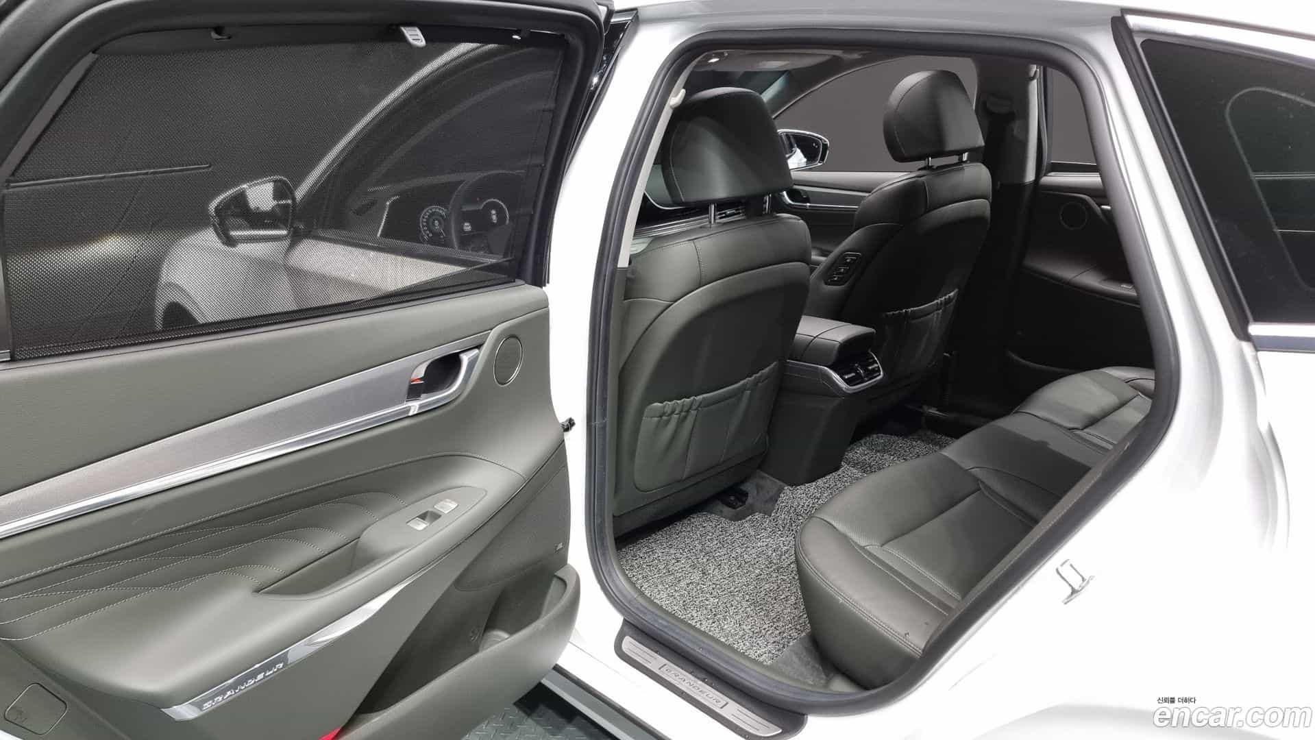Grandeur Hyundai 2021.4-OPTION-016