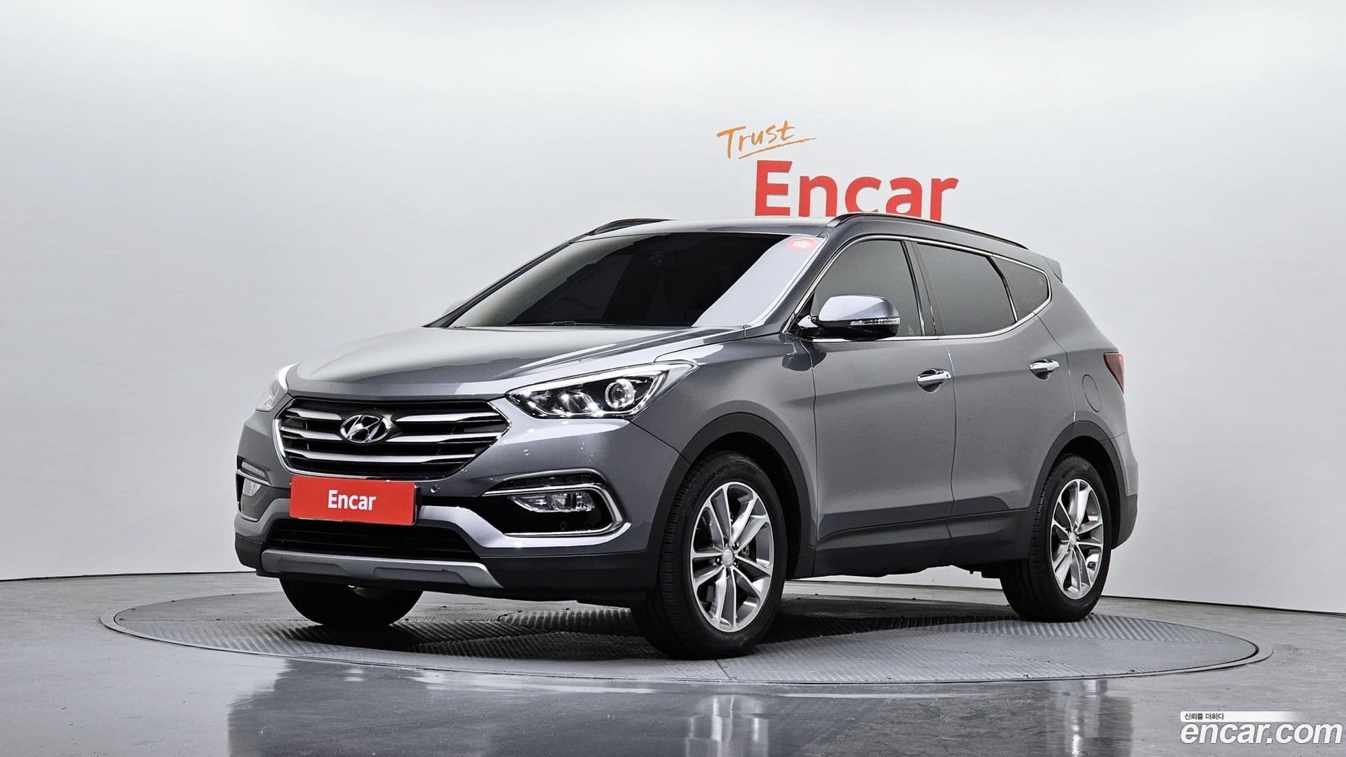 Main__Slider__Photo:Santafe Hyundai 2015.6-0