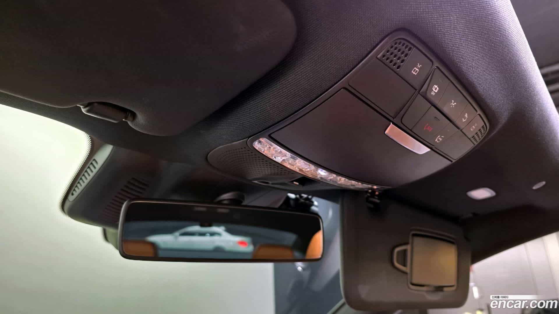 E-Class Mercedes-Benz 2019.7-OPTION-023