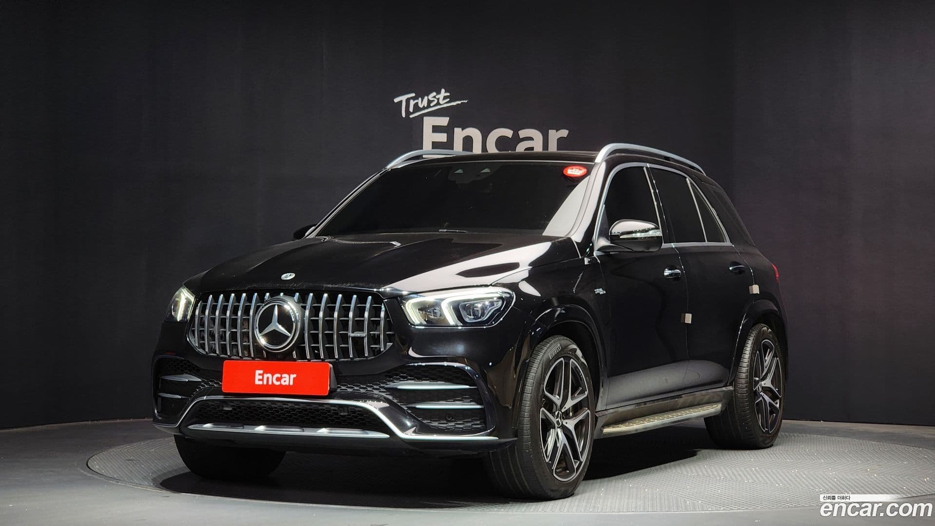Main__Slider__Photo:GLE-Class Mercedes-Benz 2023.5-0