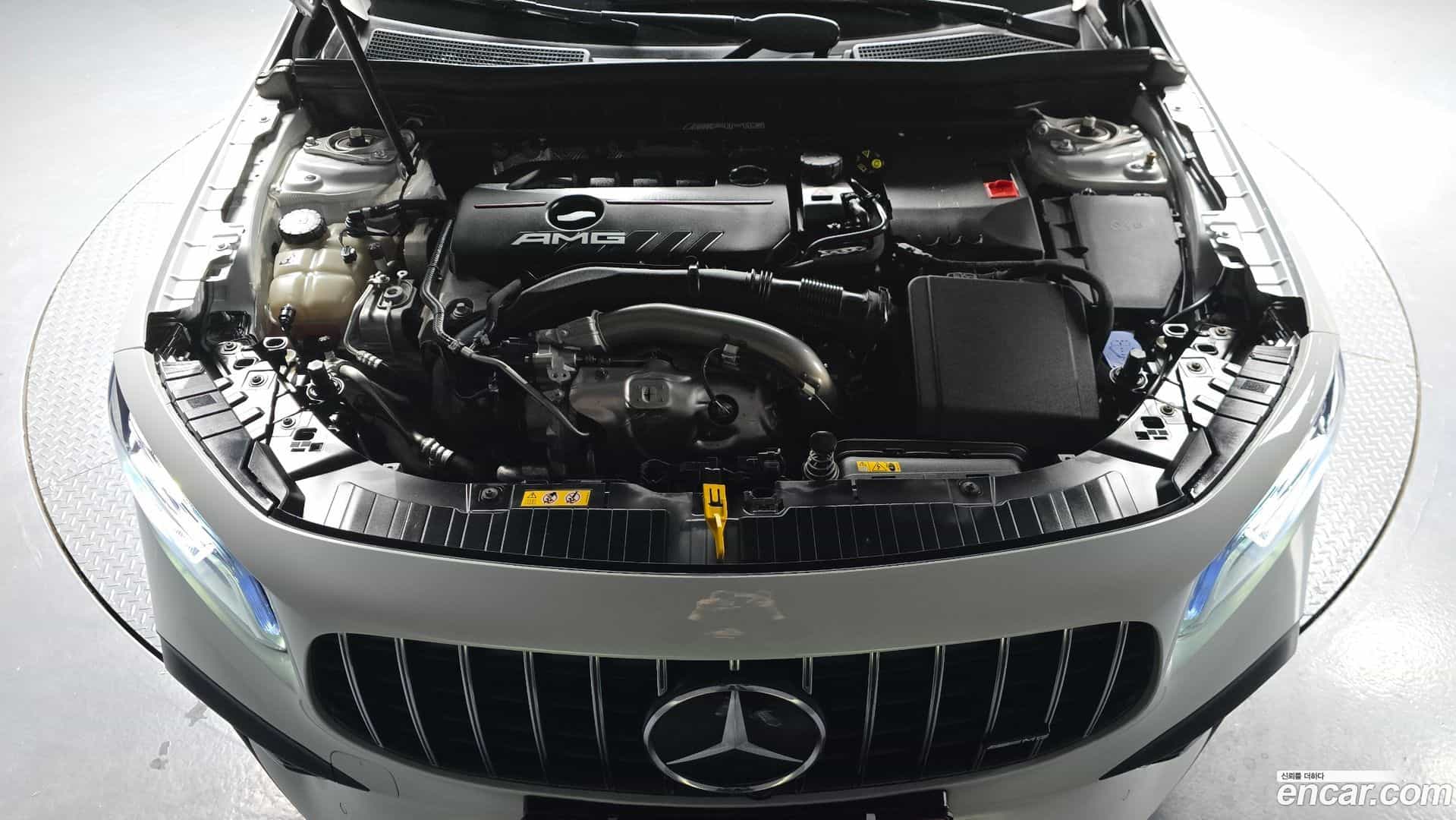 GLB-Class Mercedes-Benz 2023.8-INNER-006