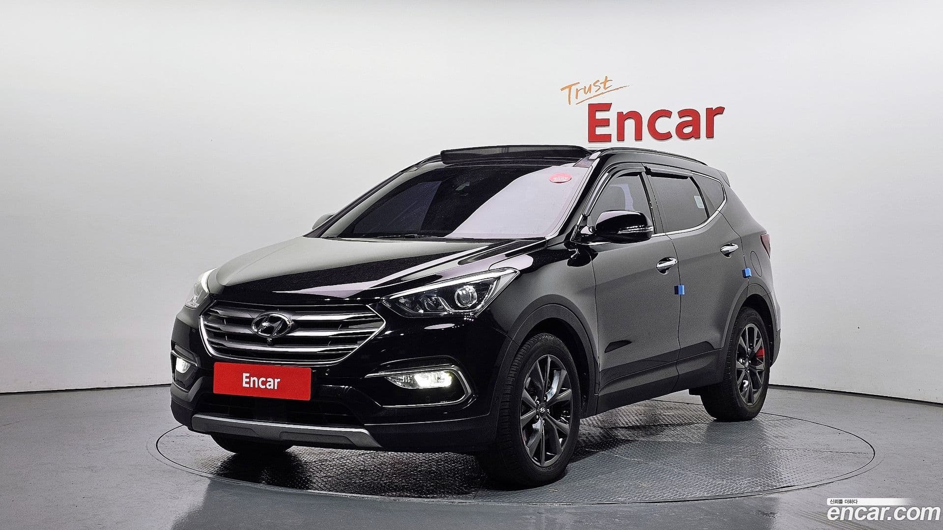 Main__Slider__Photo:Santafe Hyundai 2015.9-0