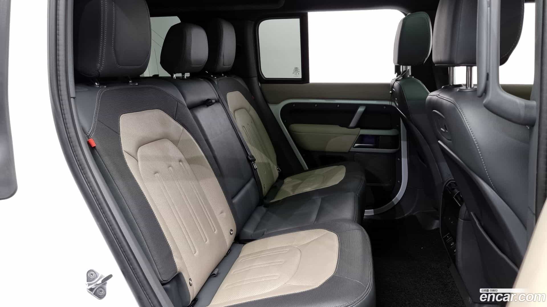 Defender Land Rover 2021.8-OPTION-016