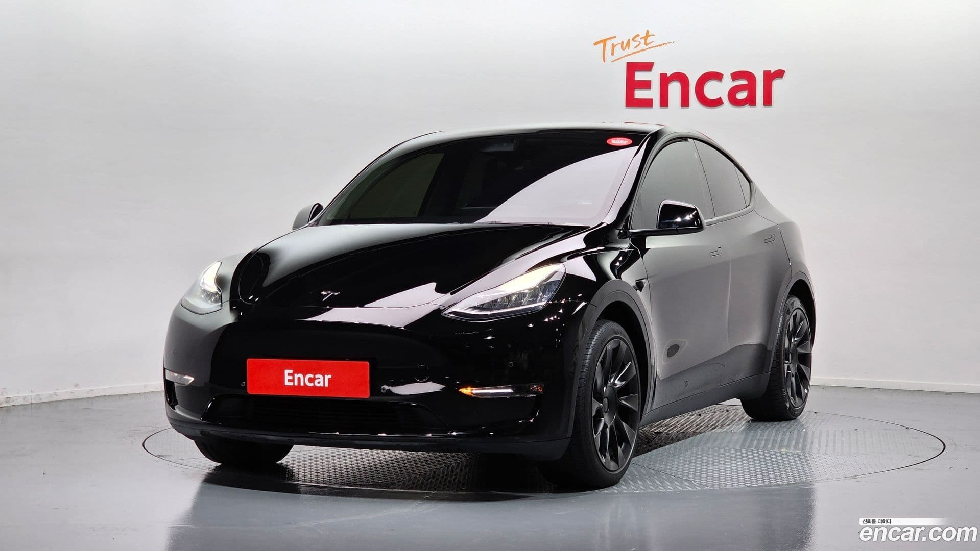 Main__Slider__Photo:Model Y Tesla 2022.5-0