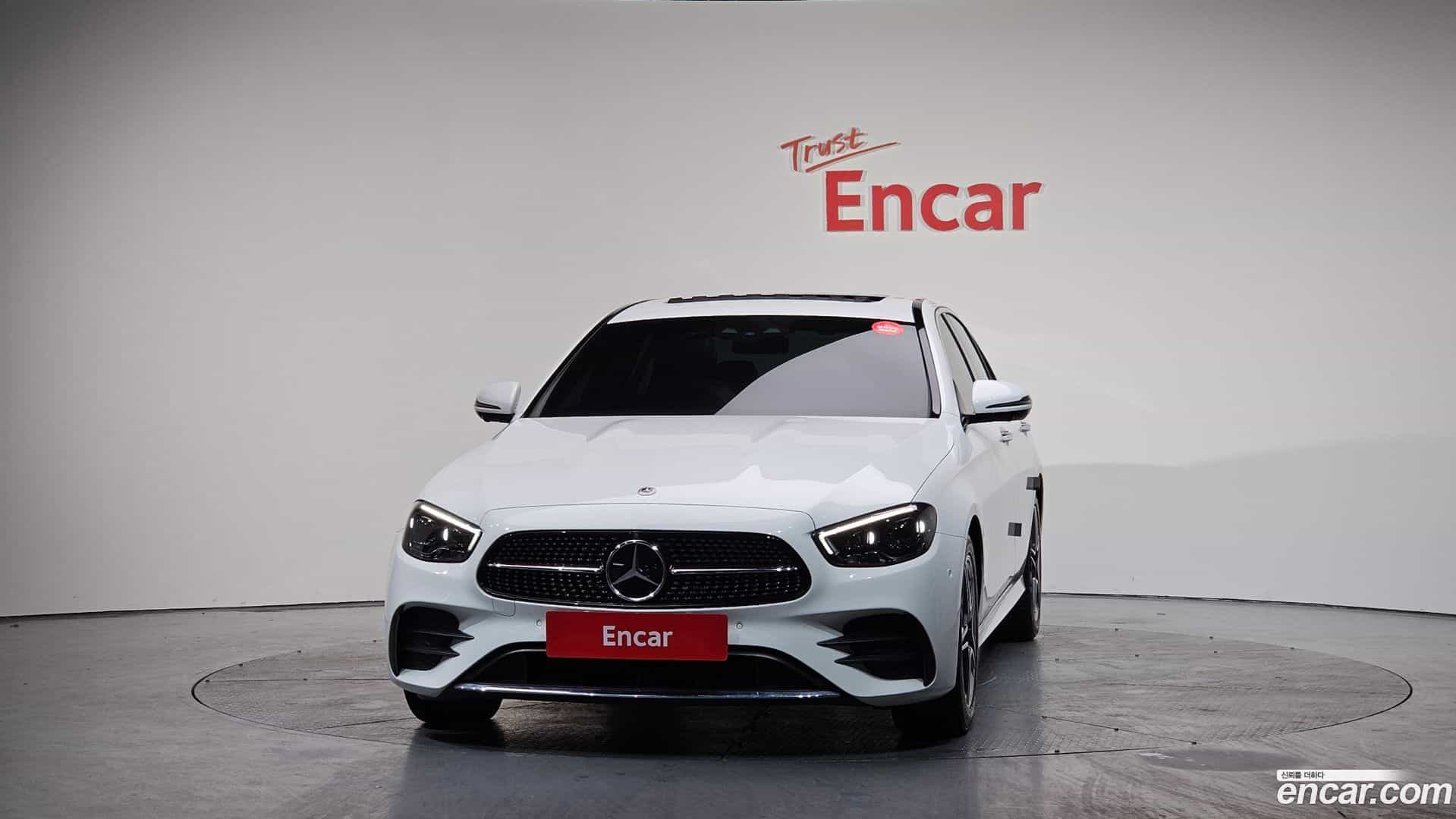 E-Class Mercedes-Benz 2023.8-OUTER-003
