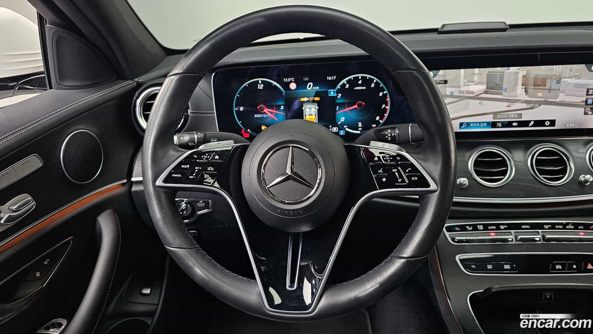 E-Class Mercedes-Benz 2023.8-OPTION-017