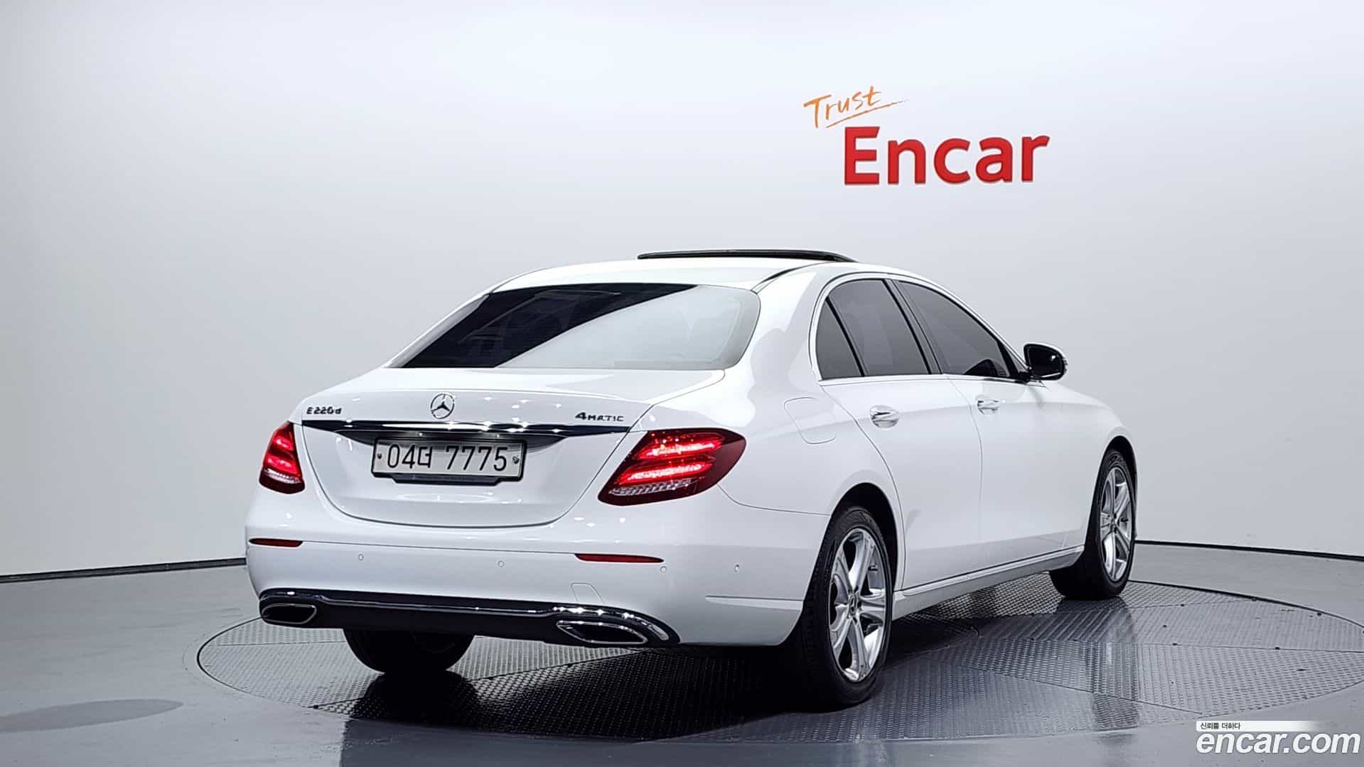 E-Class Mercedes-Benz 2017.6-OUTER-002