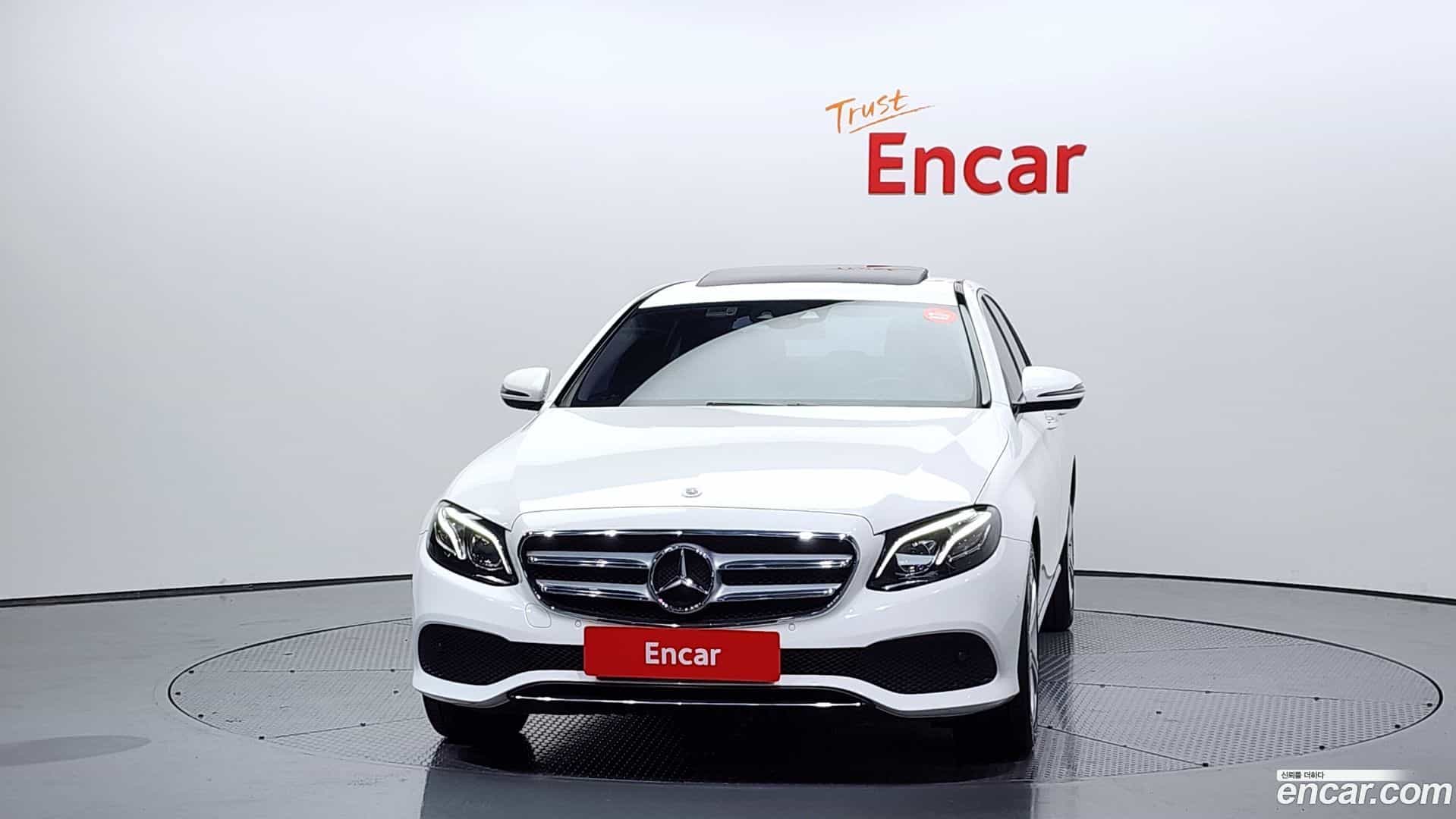 E-Class Mercedes-Benz 2017.6-OUTER-003