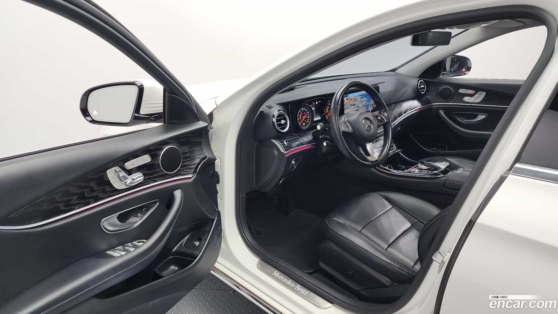 E-Class Mercedes-Benz 2017.6-INNER-010