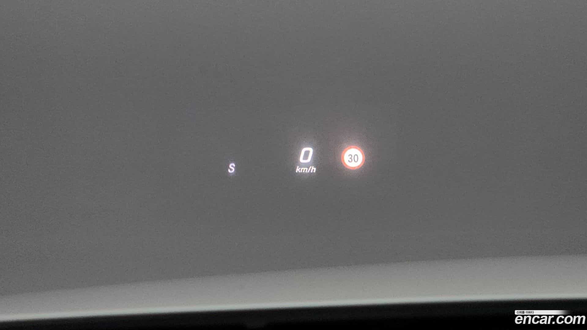 E-Class Mercedes-Benz 2017.6-OPTION-021