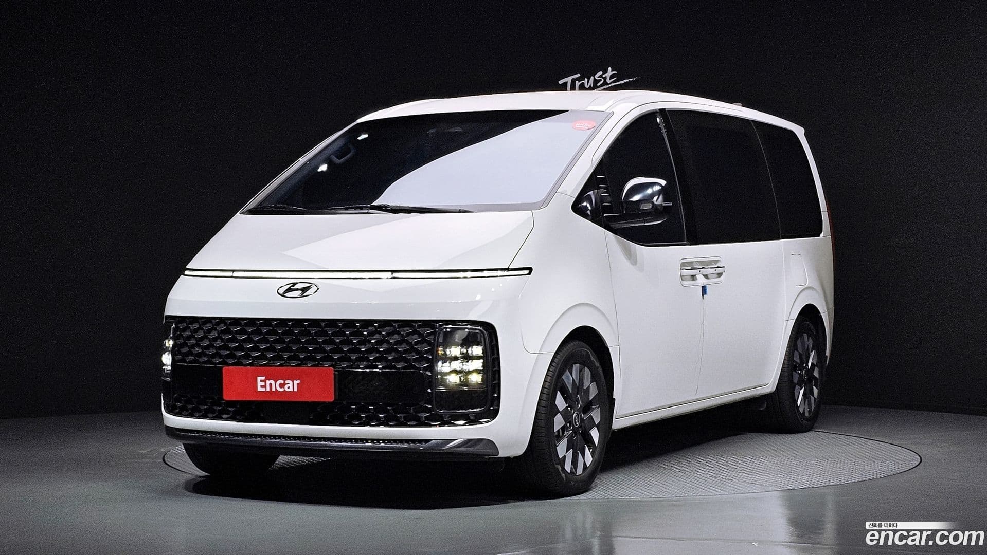 Main__Slider__Photo:Staria Hyundai 2023.7-0