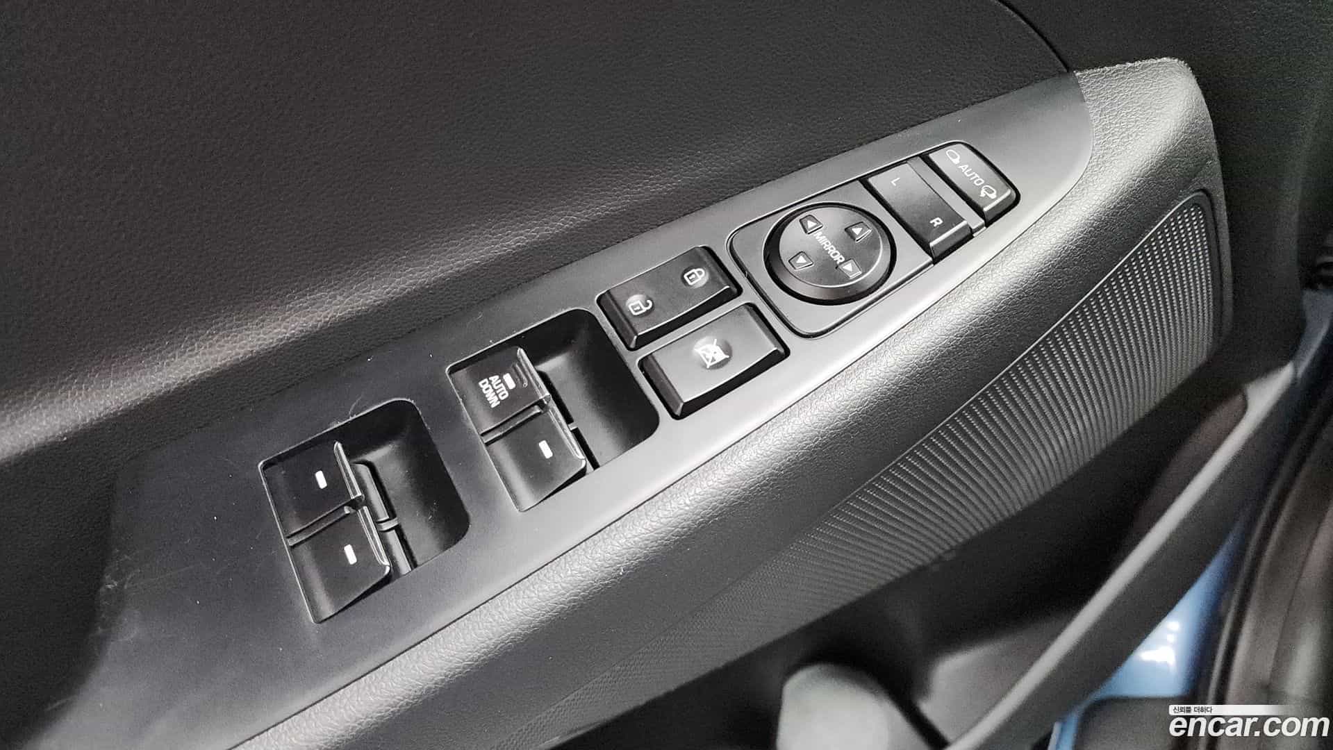 Tucson Hyundai 2016.7-OPTION-023