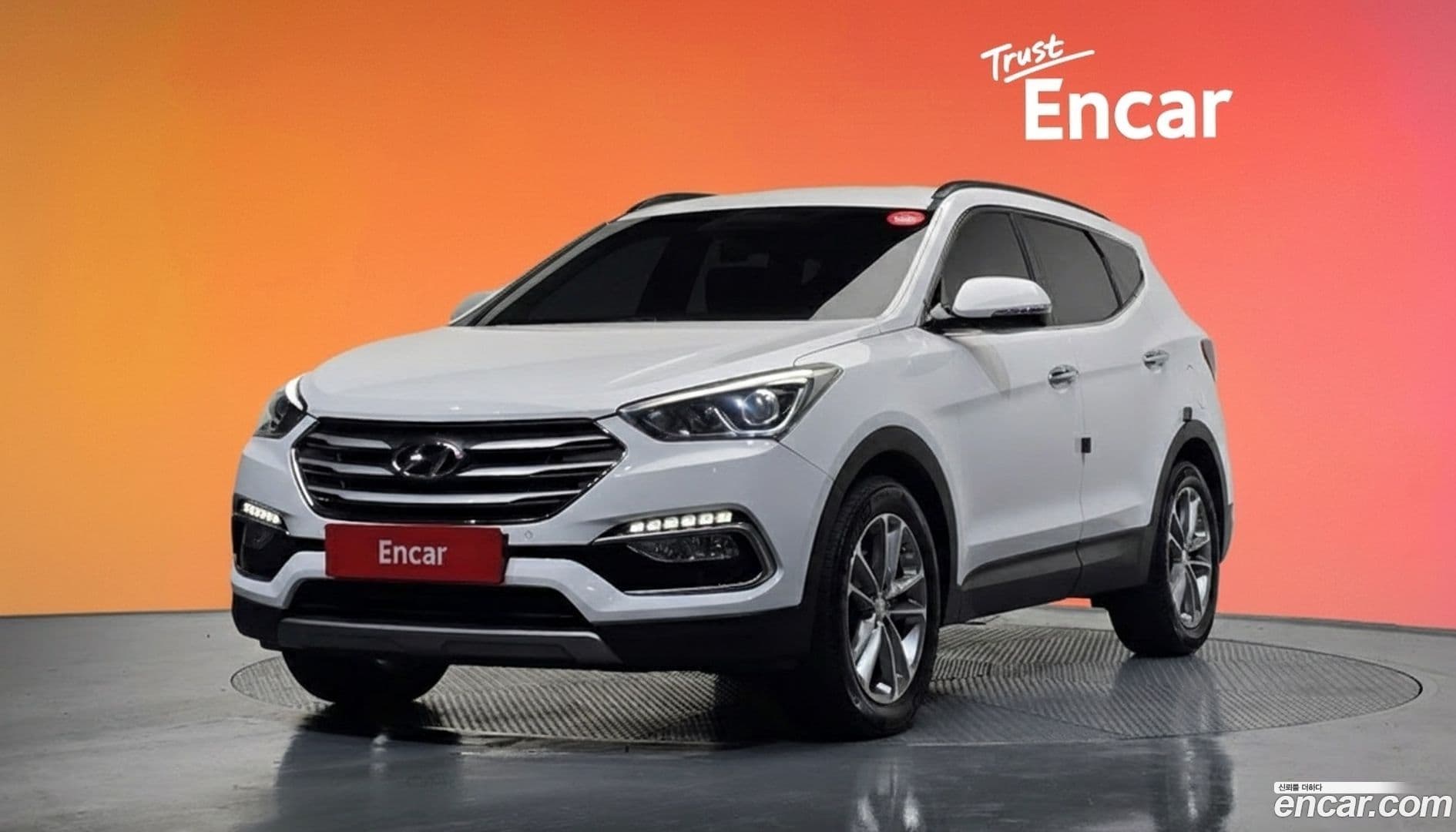 Main__Slider__Photo:Santafe Hyundai 2016.5-0