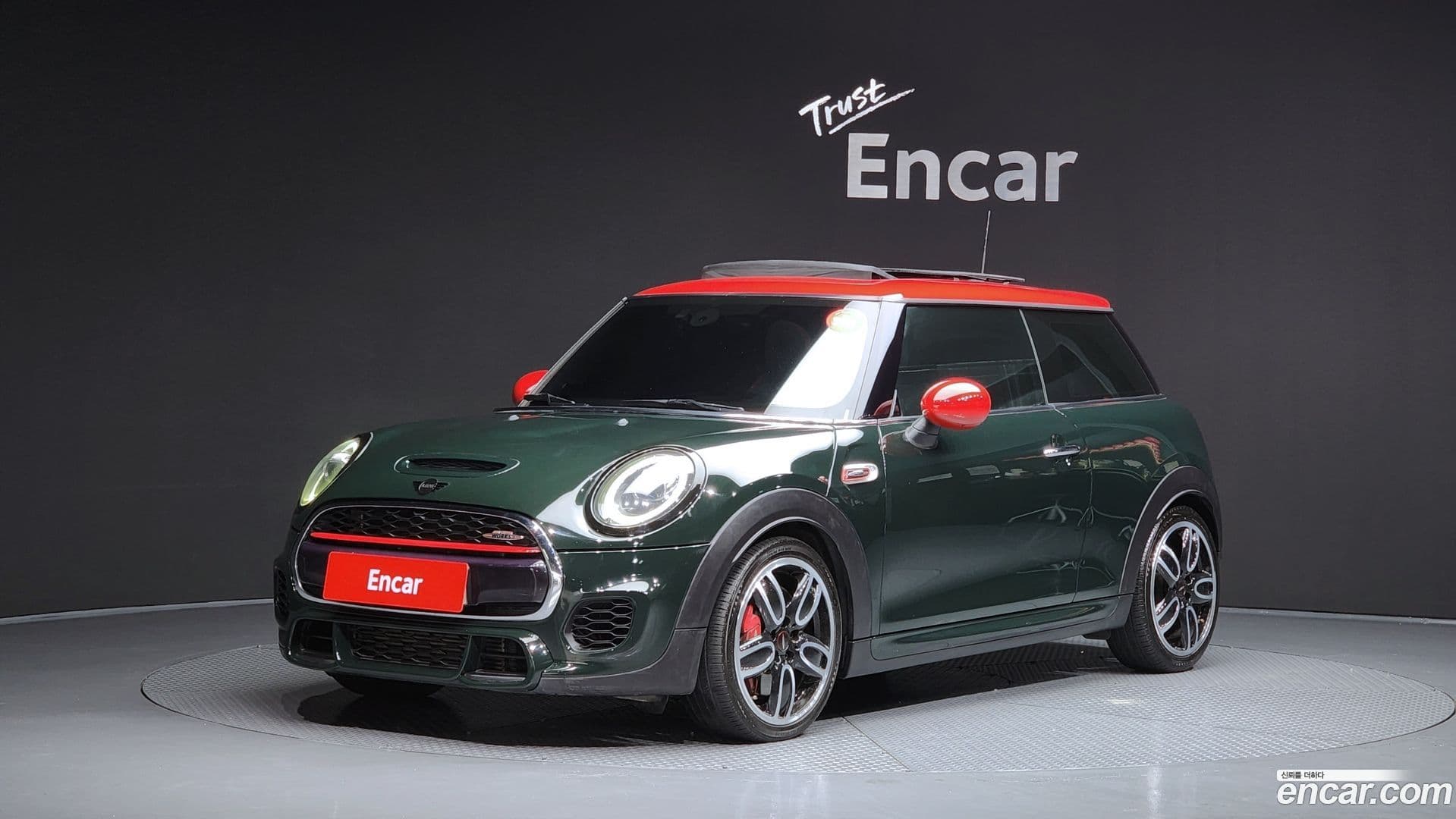 Main__Slider__Photo:Cooper Mini 2018.6-0