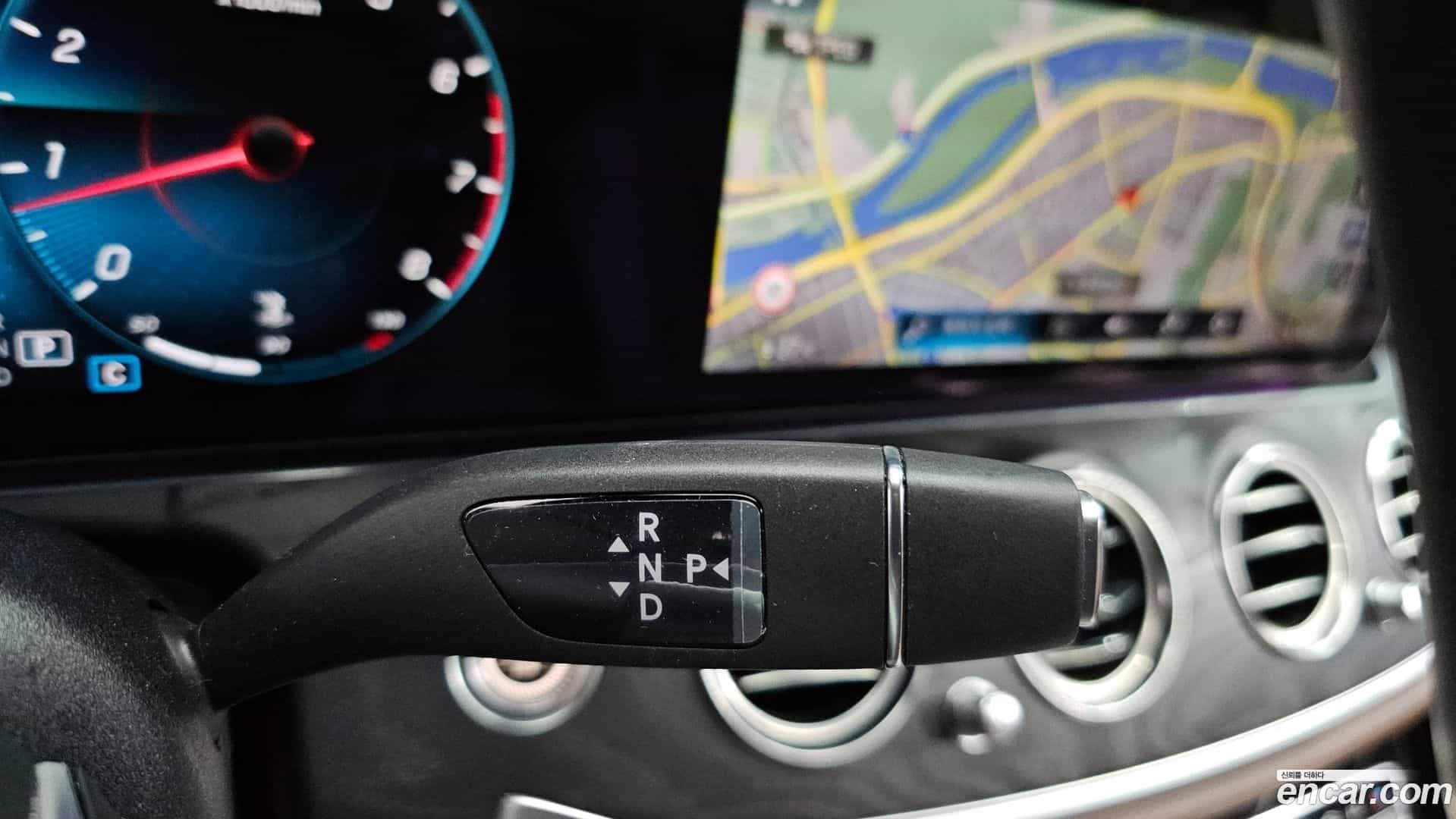 E-Class Mercedes-Benz 2023.10-INNER-009