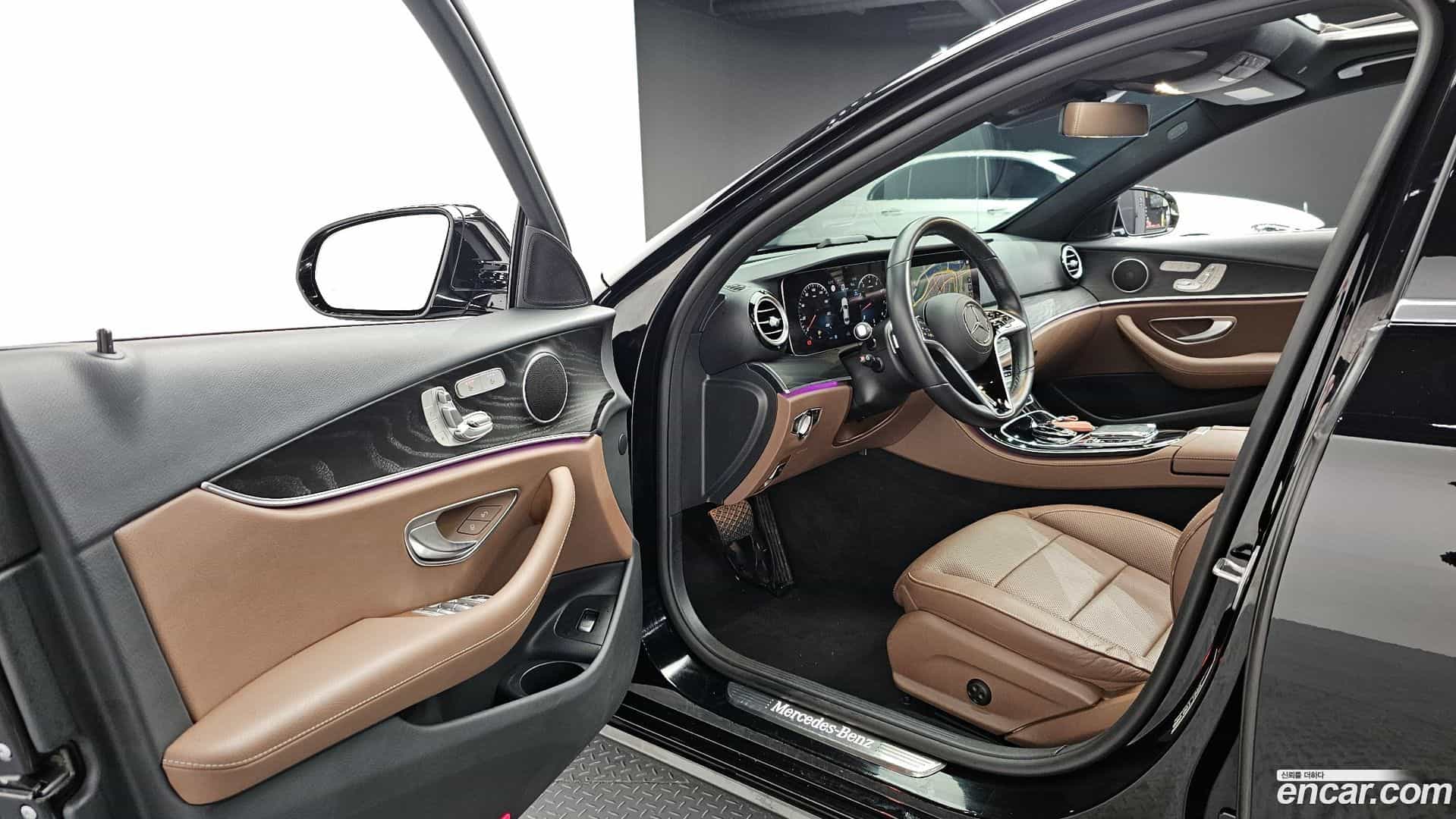 E-Class Mercedes-Benz 2023.10-OPTION-015