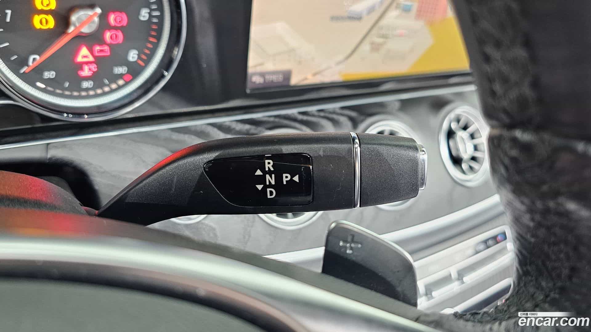 E-Class Mercedes-Benz 2018.11-INNER-009