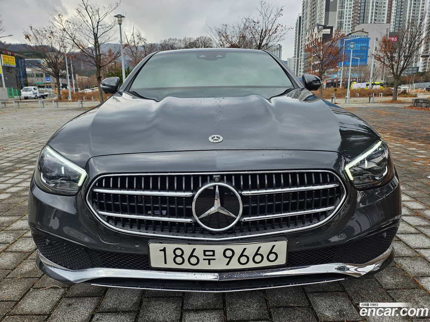 E-Class Mercedes-Benz 2022.4-OUTER-001
