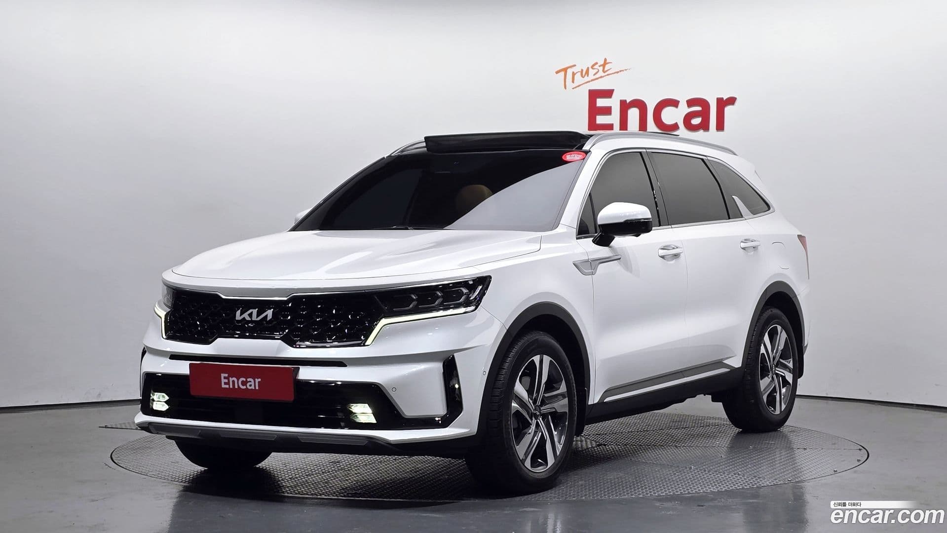 Main__Slider__Photo:Sorento Kia 2021.9-0