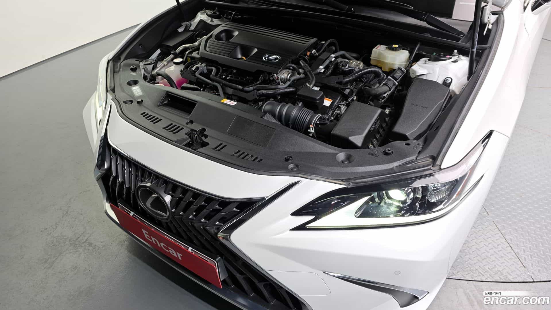 ES Lexus 2022.8-INNER-006